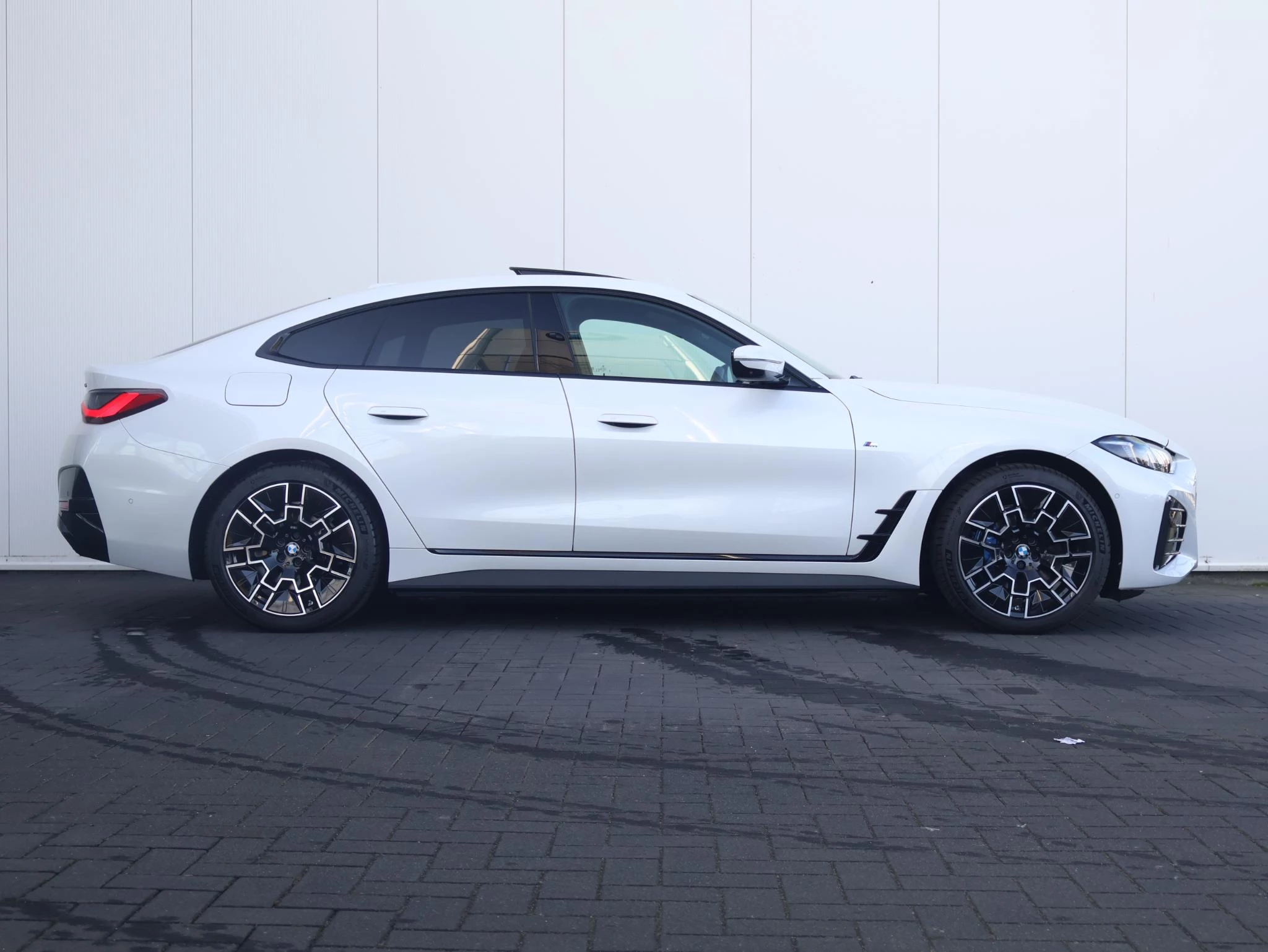 Hoofdafbeelding BMW i4