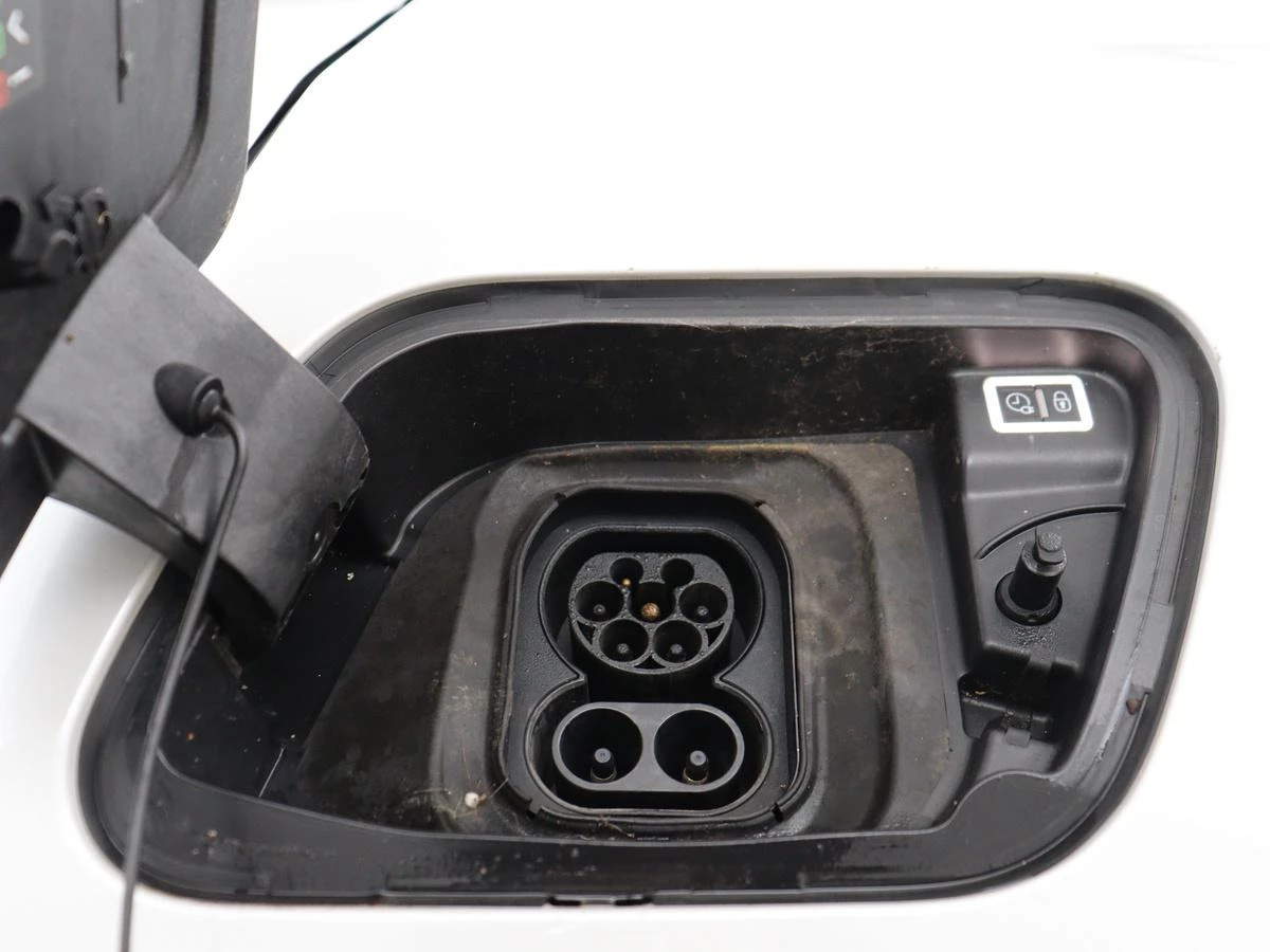 Hoofdafbeelding Peugeot e-2008