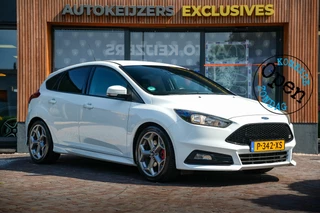 Ford Focus 2.0 ST-3 250 pk Keyless Stuurverw. Cruise Clima 18''LM