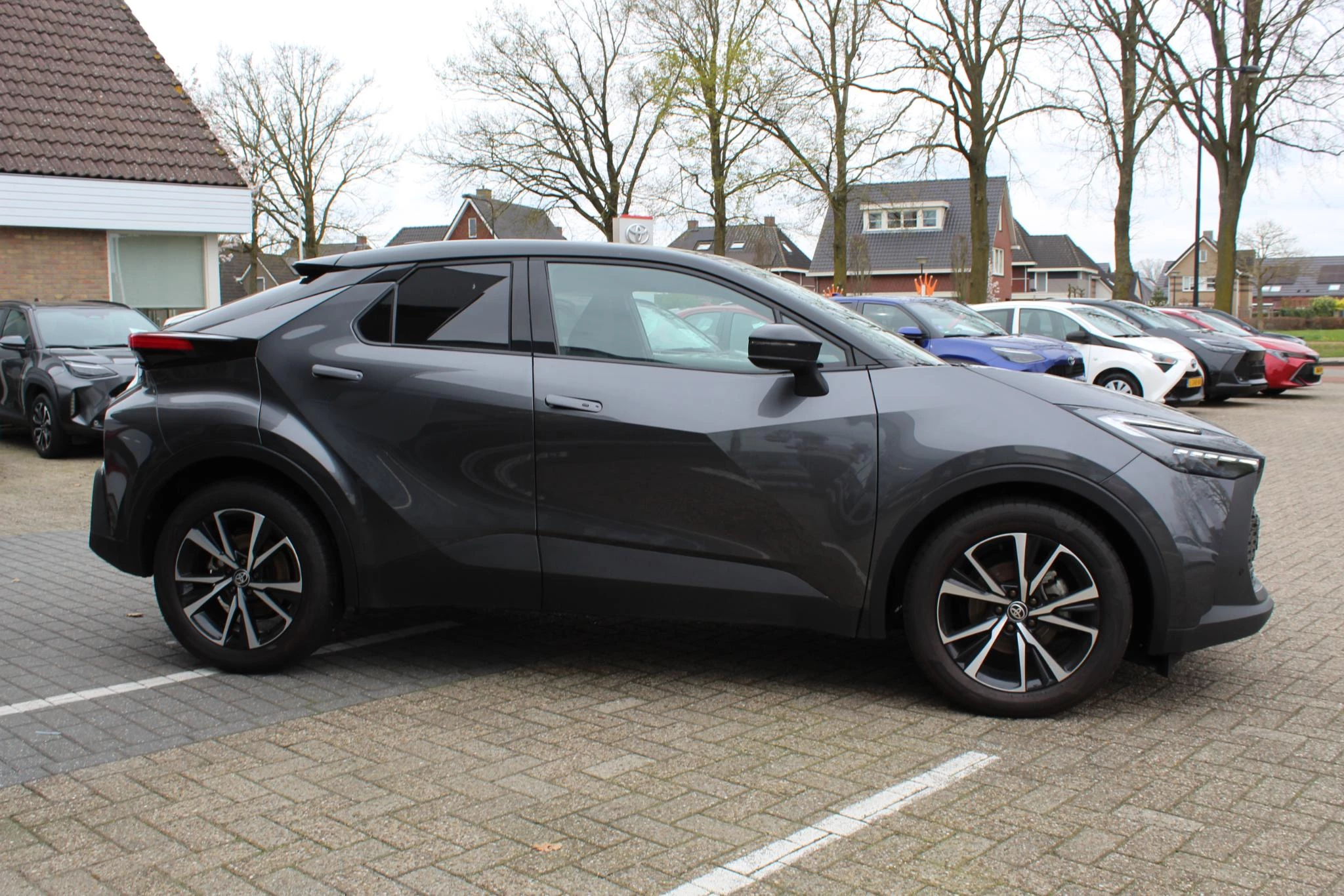 Hoofdafbeelding Toyota C-HR
