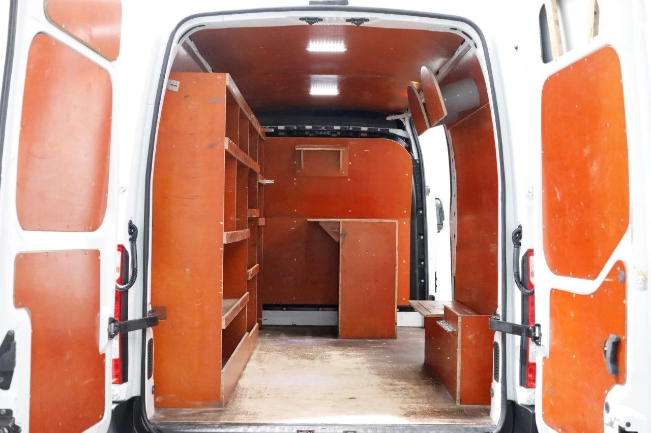 Hoofdafbeelding Nissan NV400