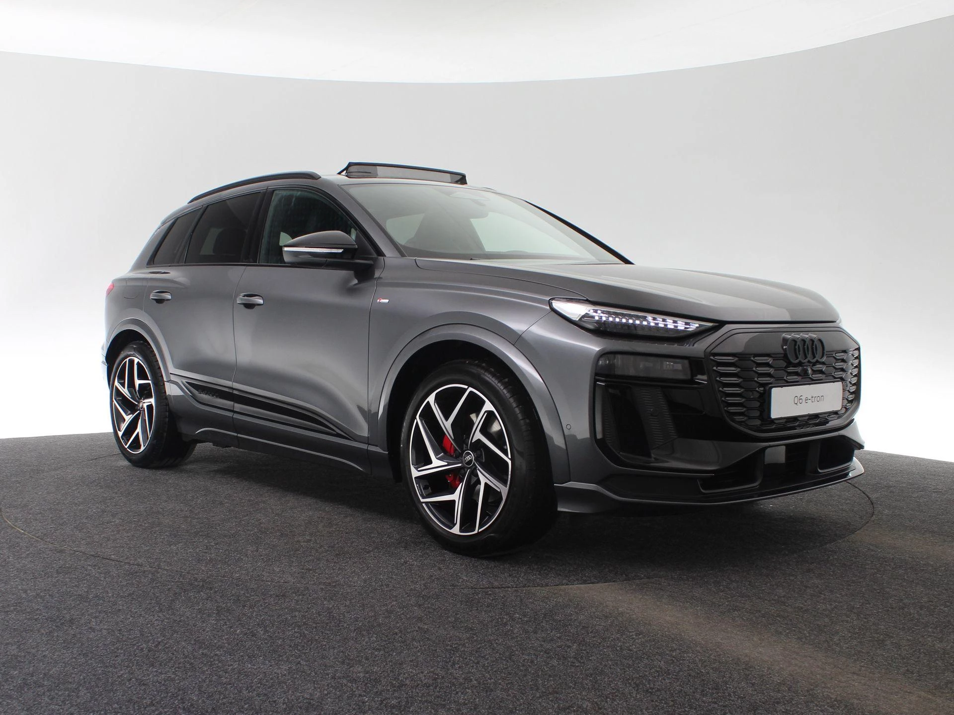 Hoofdafbeelding Audi Q6 e-tron