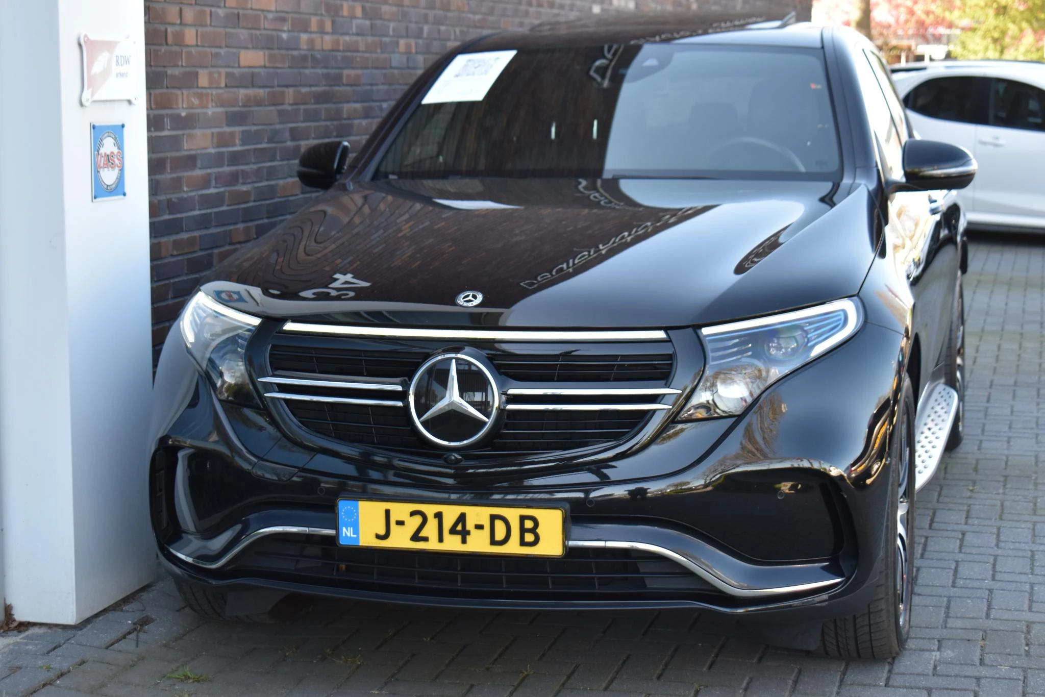 Hoofdafbeelding Mercedes-Benz EQC
