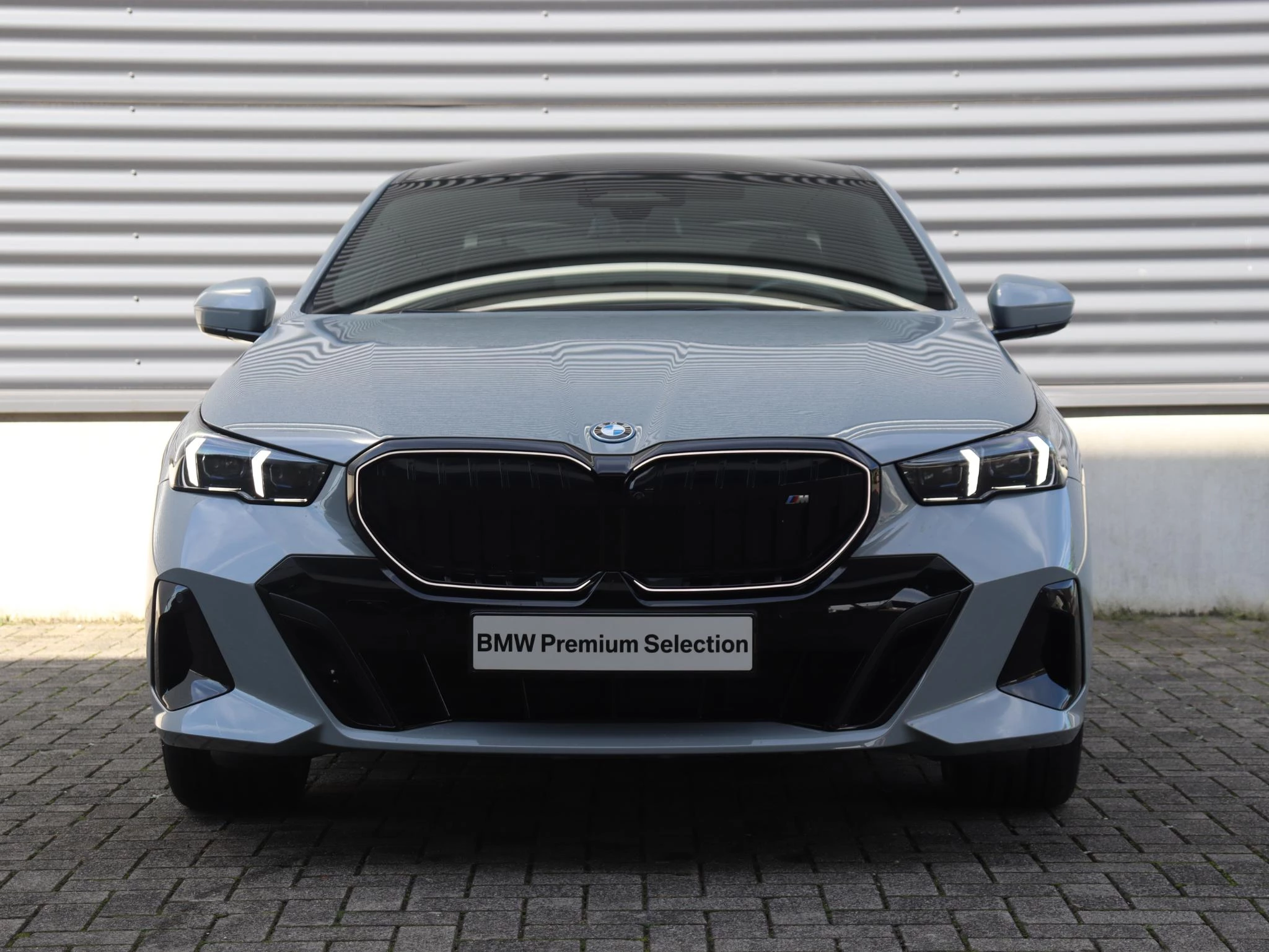 Hoofdafbeelding BMW i5