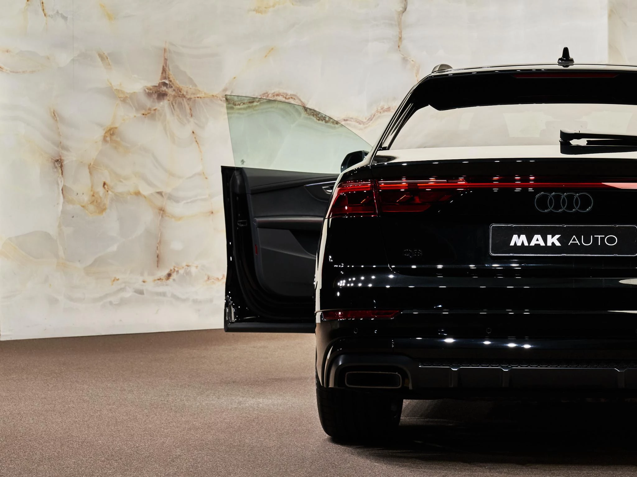 Hoofdafbeelding Audi Q8