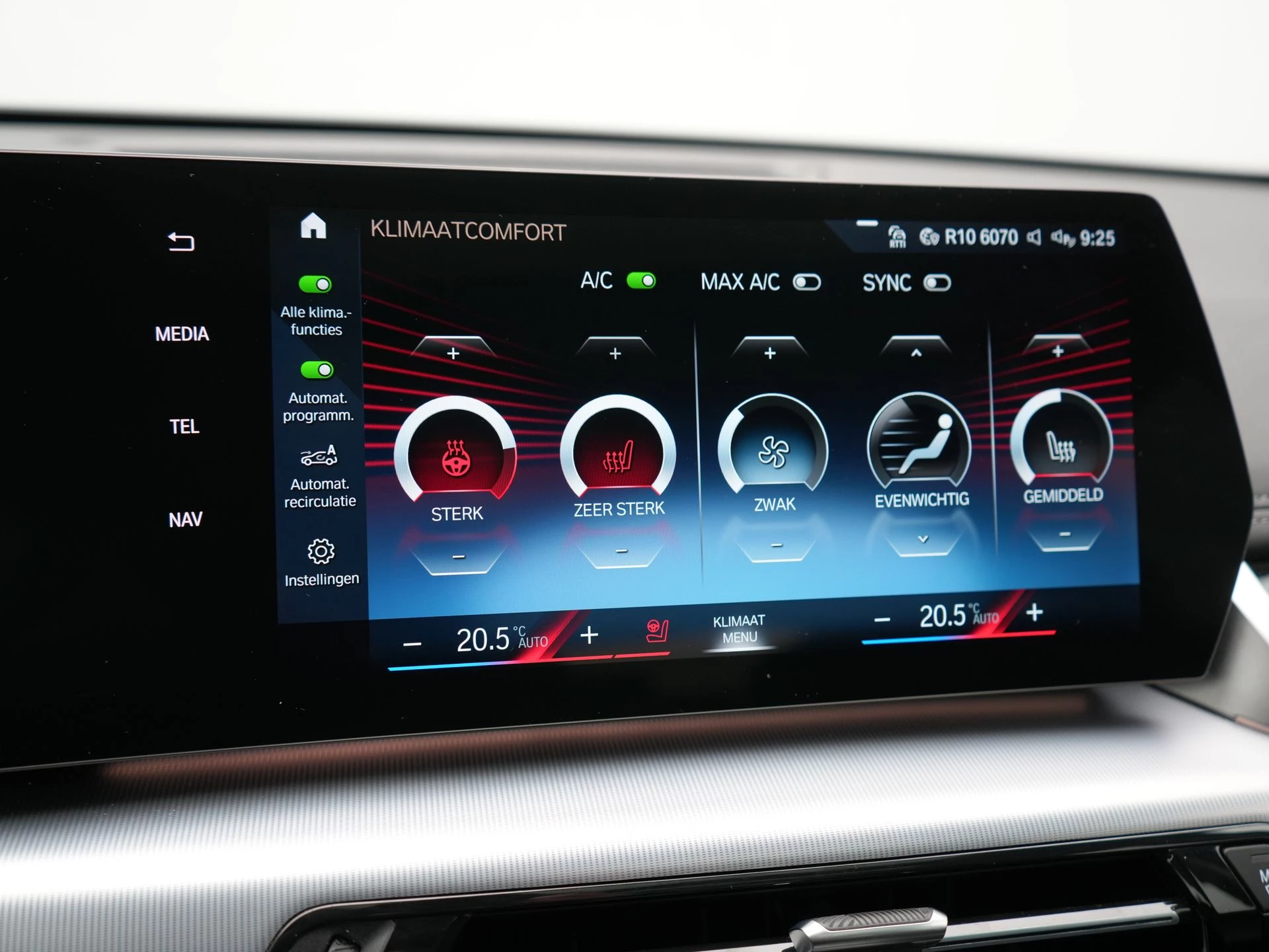 Hoofdafbeelding BMW iX1