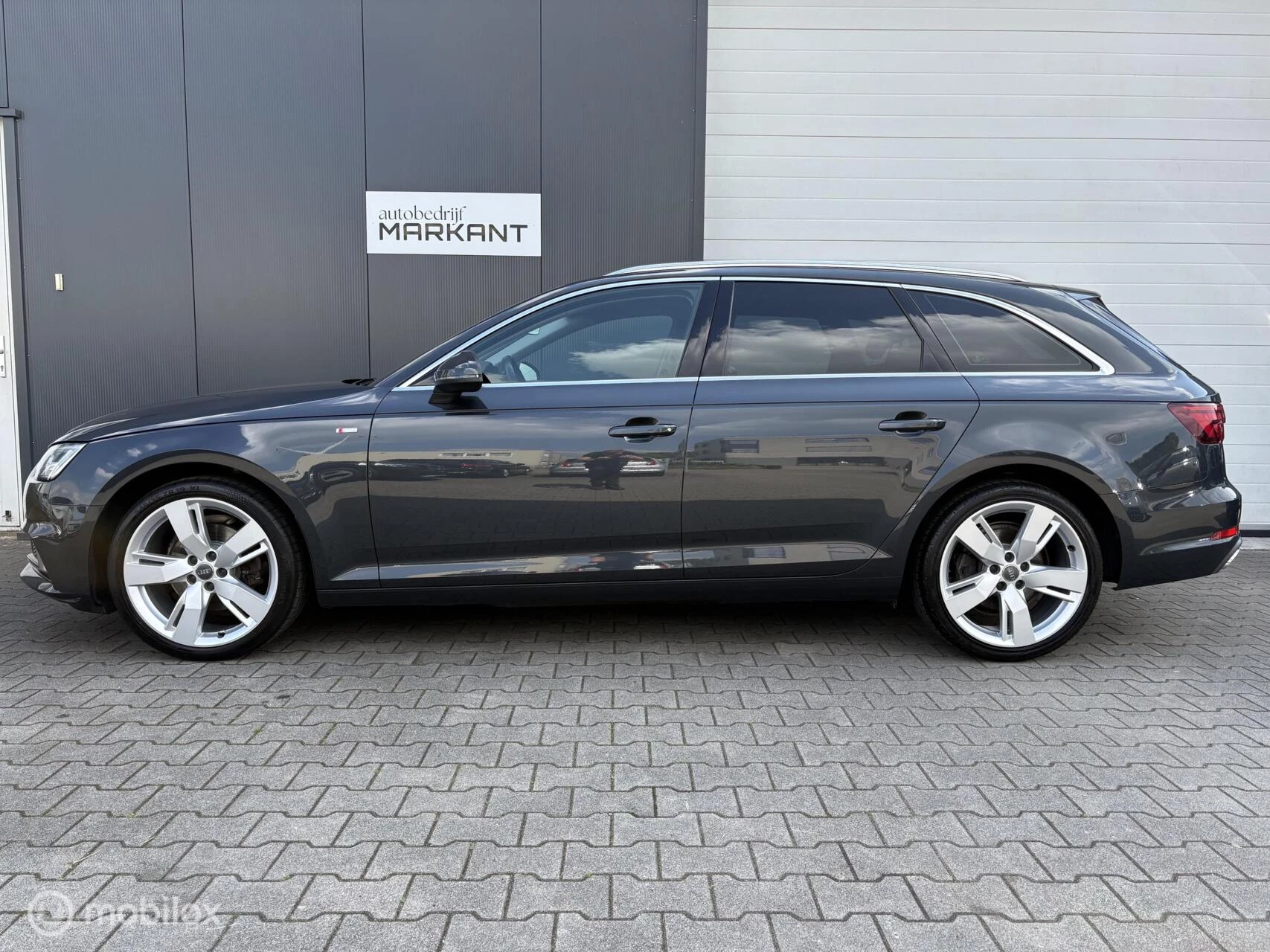 Hoofdafbeelding Audi A4