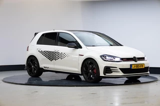 Volkswagen Golf 2.0 TSI GTI TCR