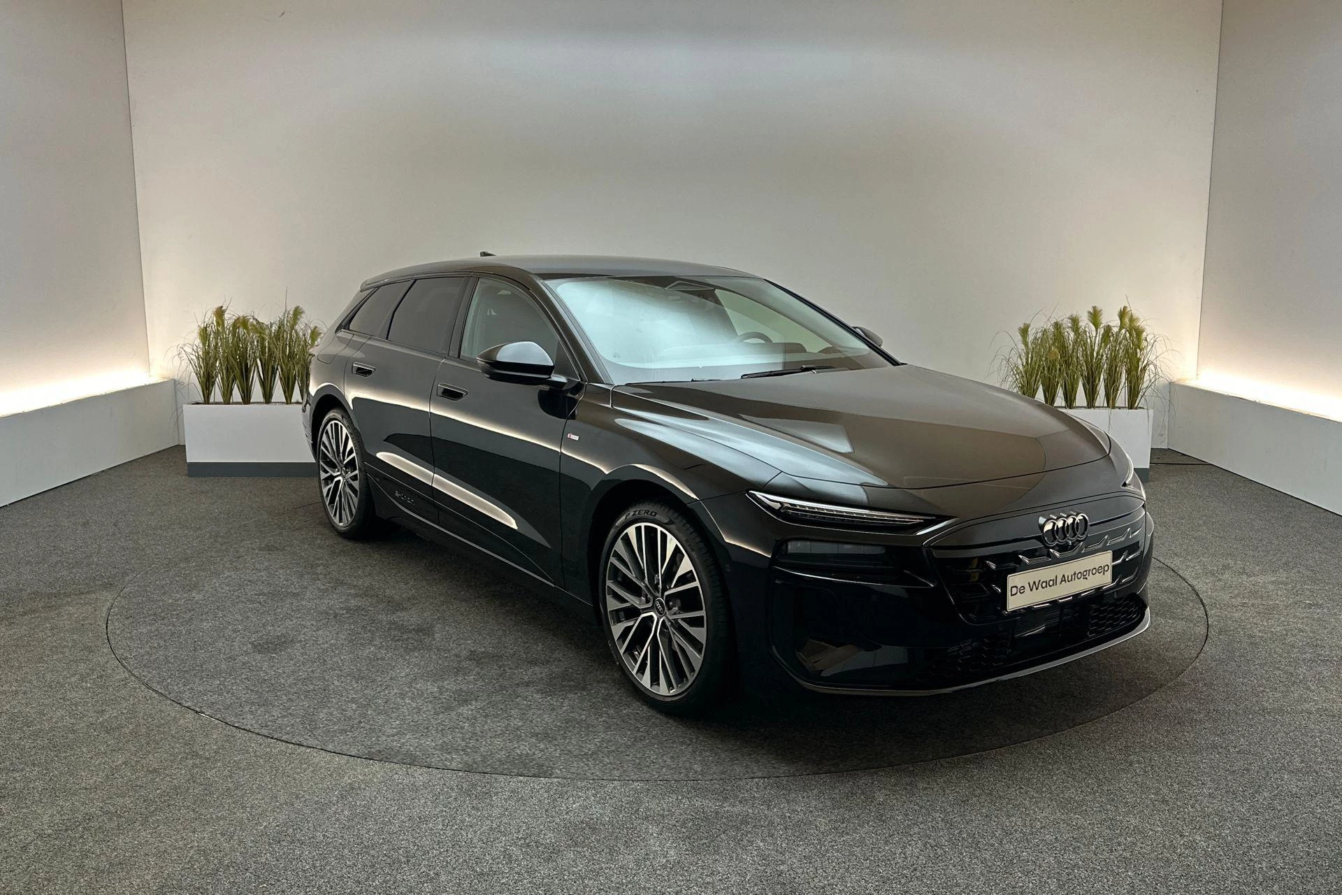 Hoofdafbeelding Audi A6 Avant e-tron