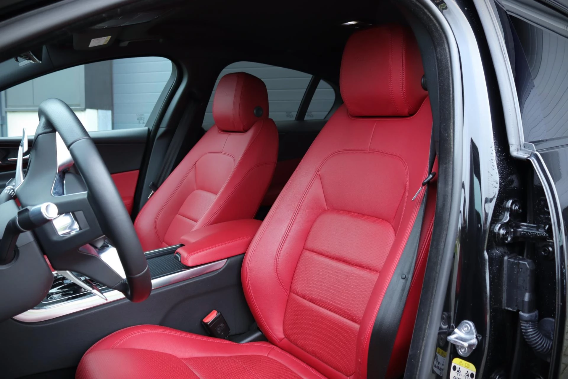 Hoofdafbeelding Jaguar XE