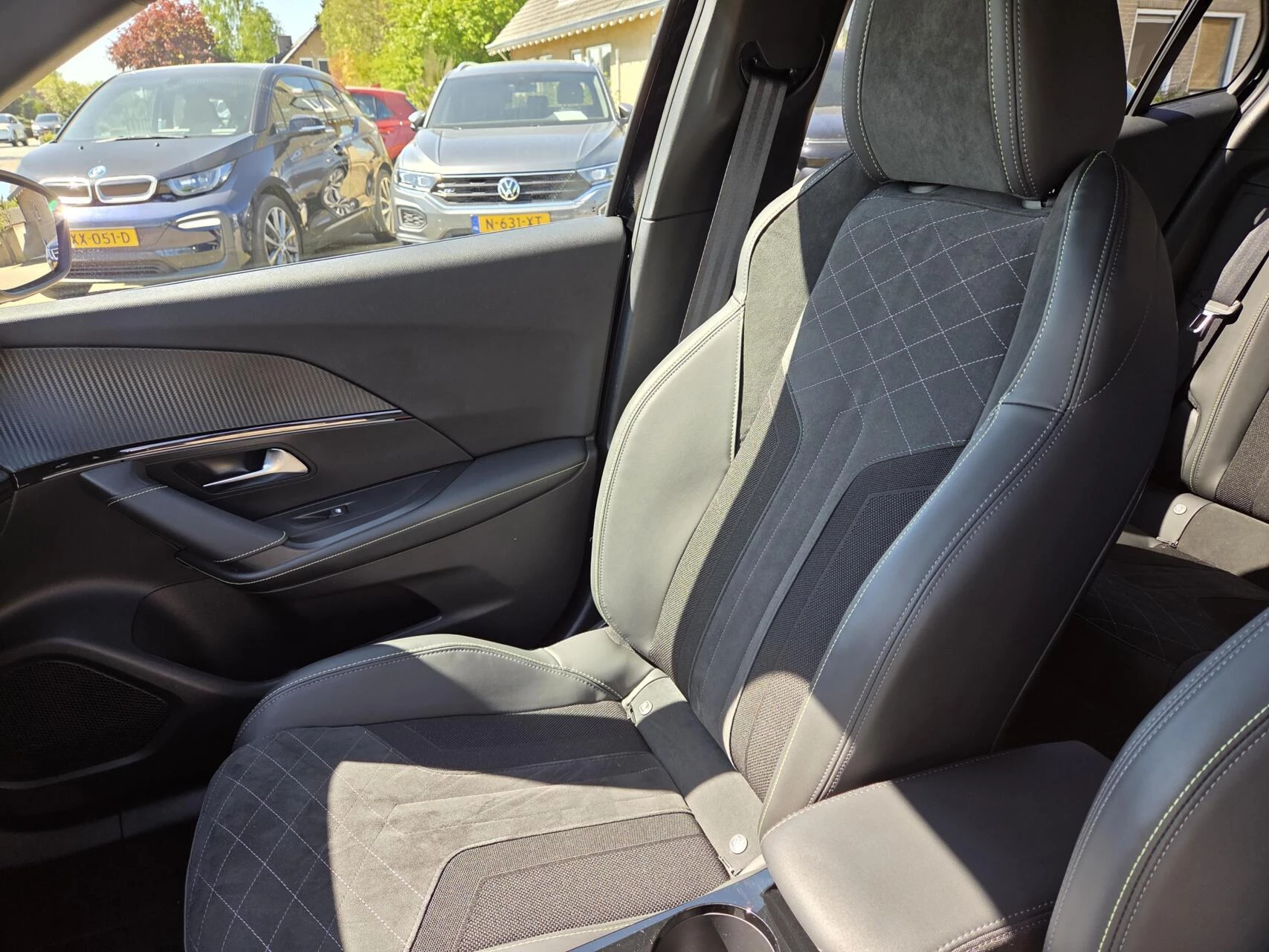 Hoofdafbeelding Peugeot e-2008