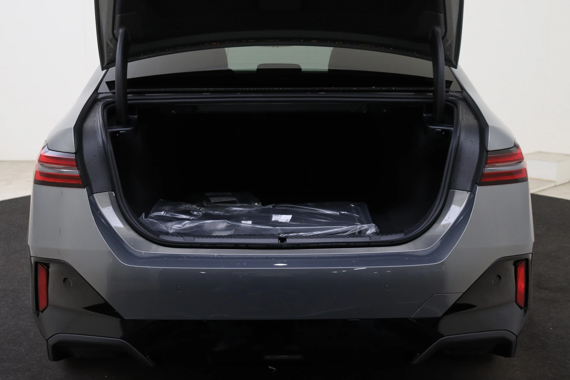 Hoofdafbeelding BMW i5
