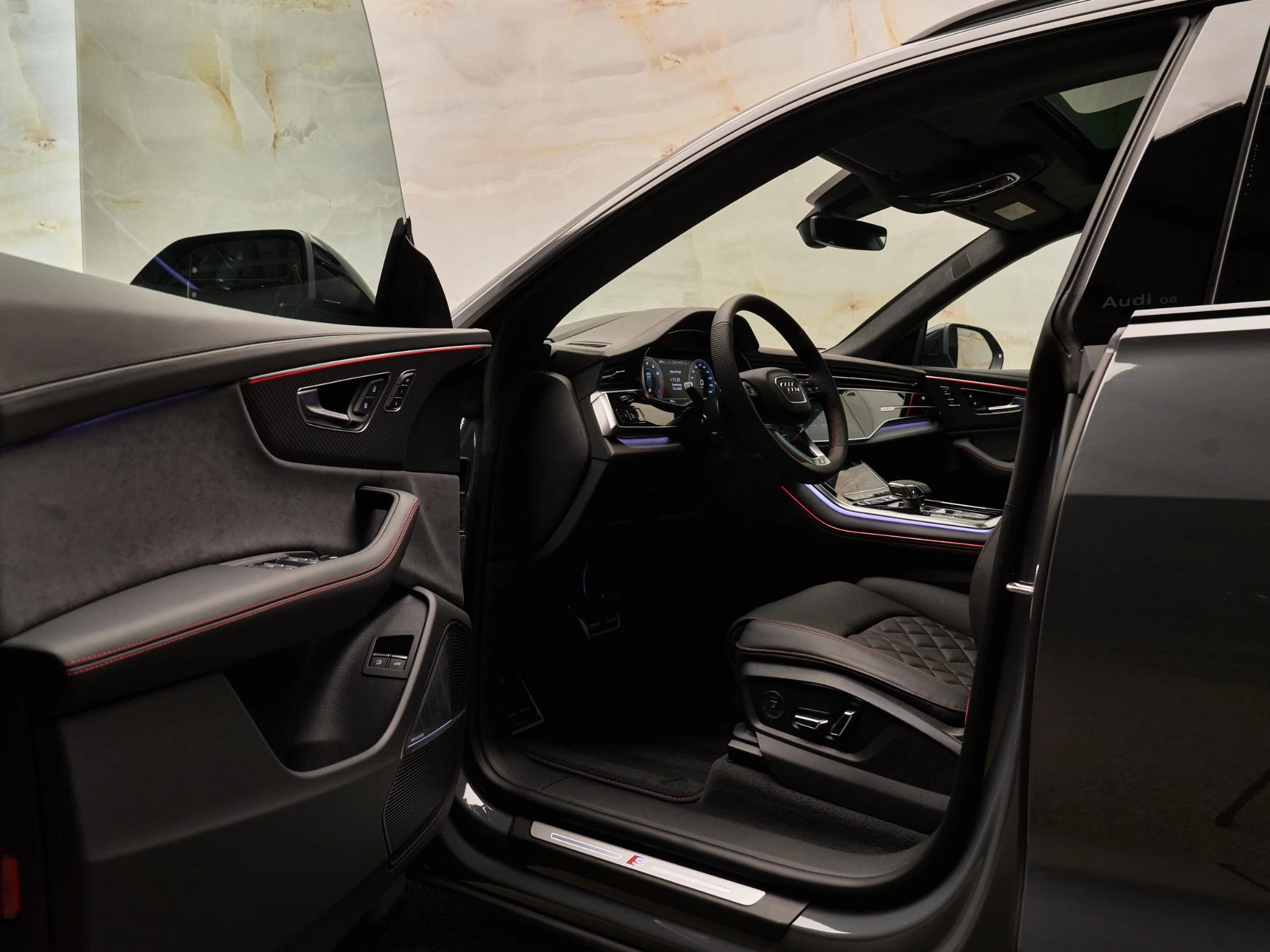 Hoofdafbeelding Audi Q8