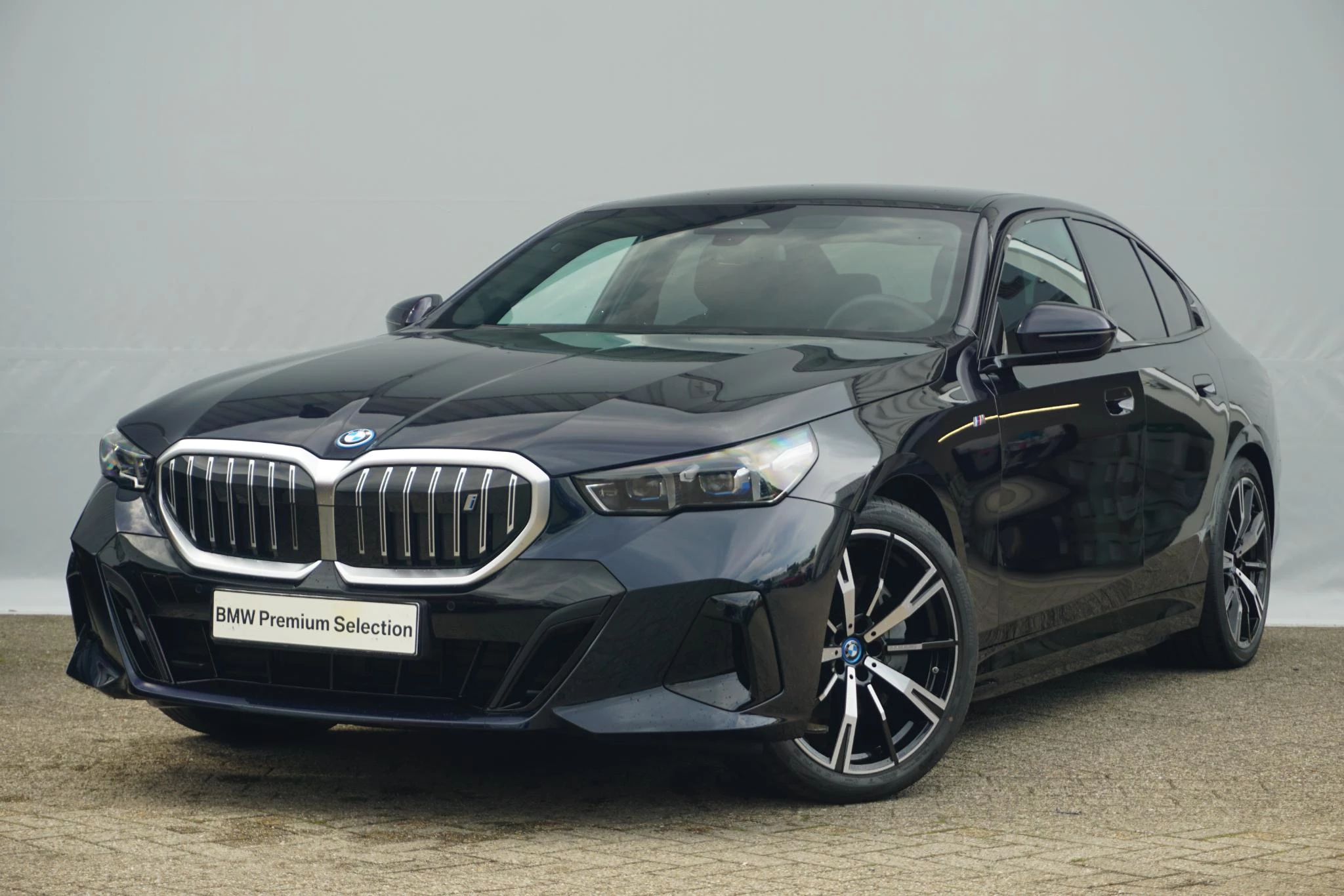Hoofdafbeelding BMW i5