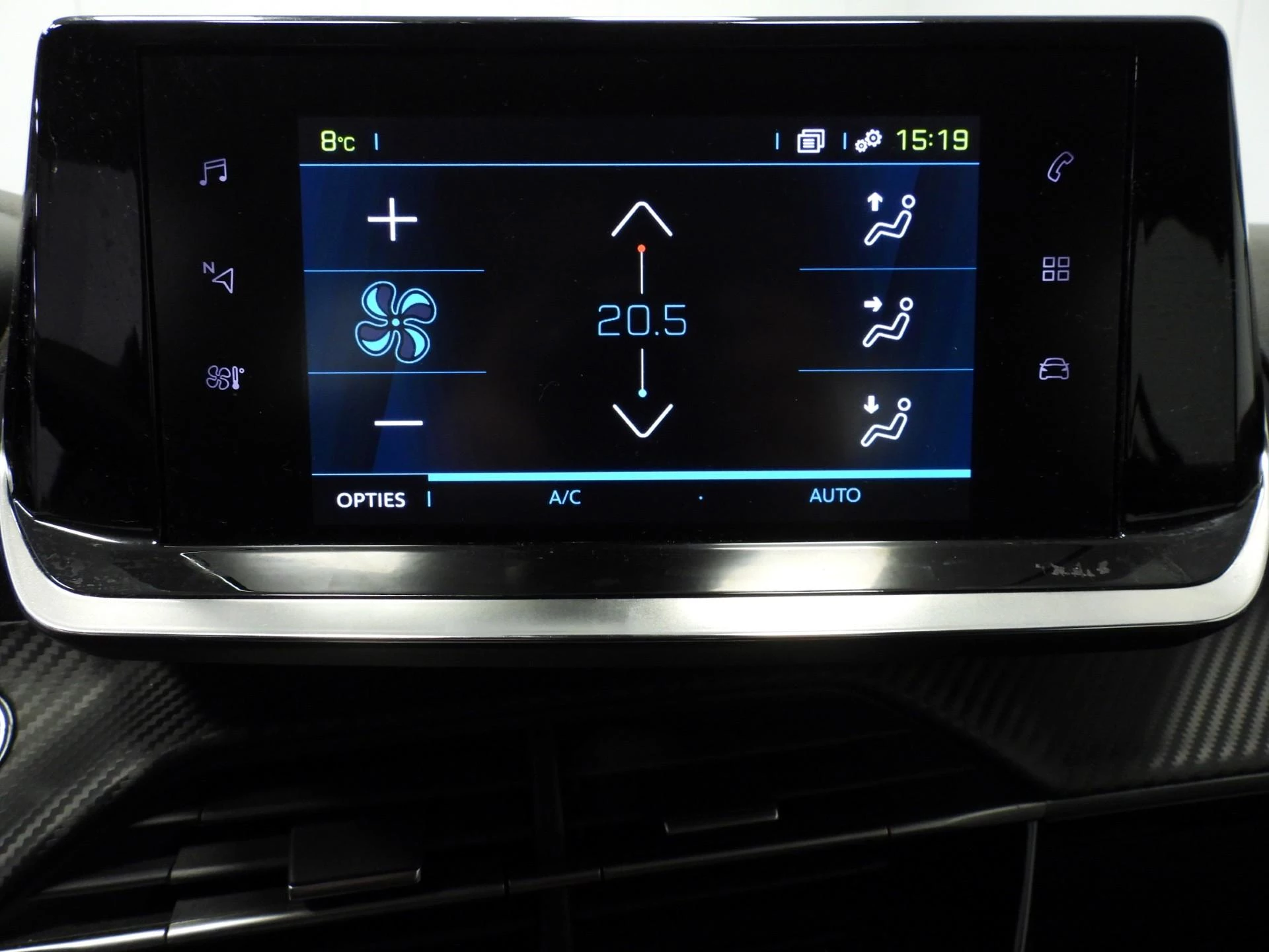 Hoofdafbeelding Peugeot e-208