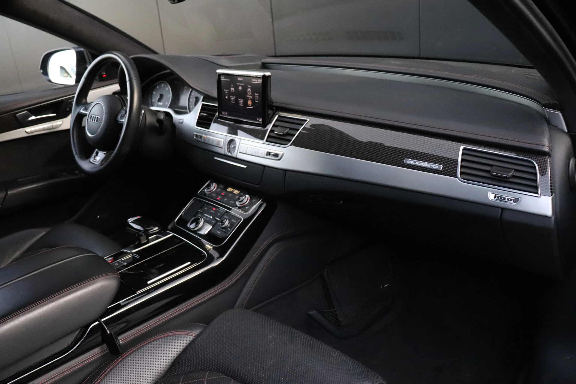 Hoofdafbeelding Audi A8
