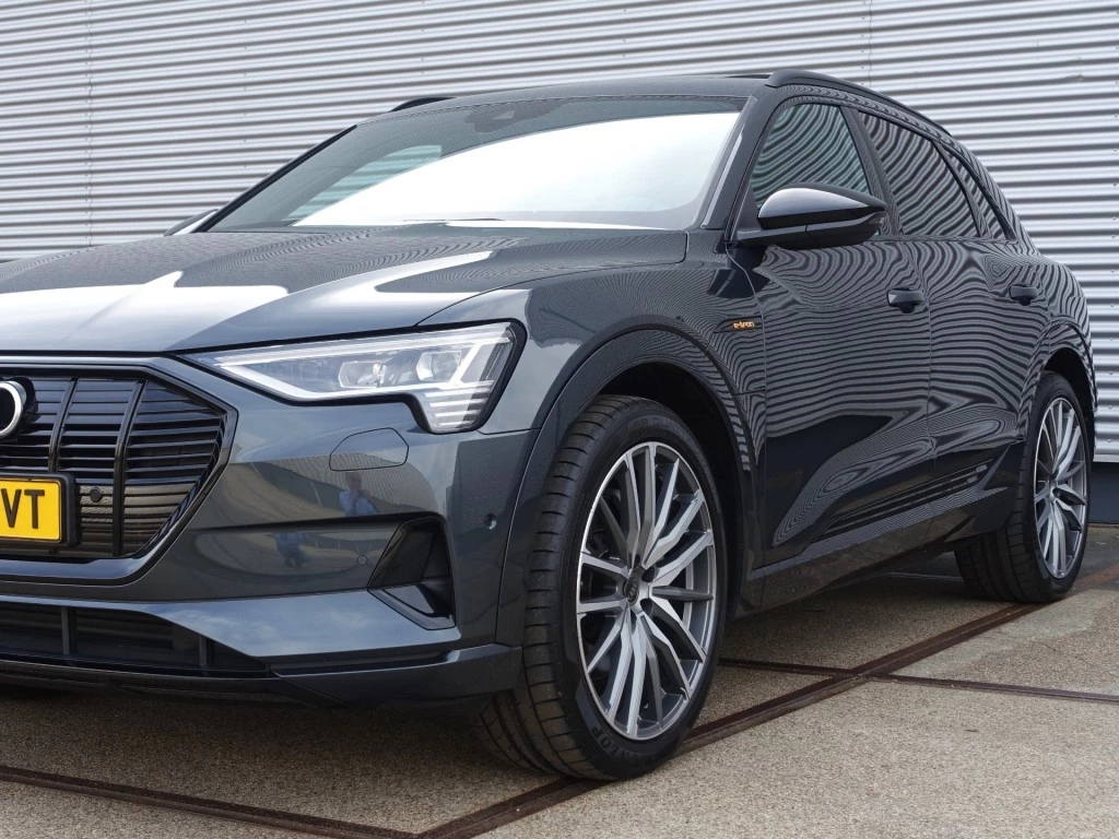 Hoofdafbeelding Audi e-tron
