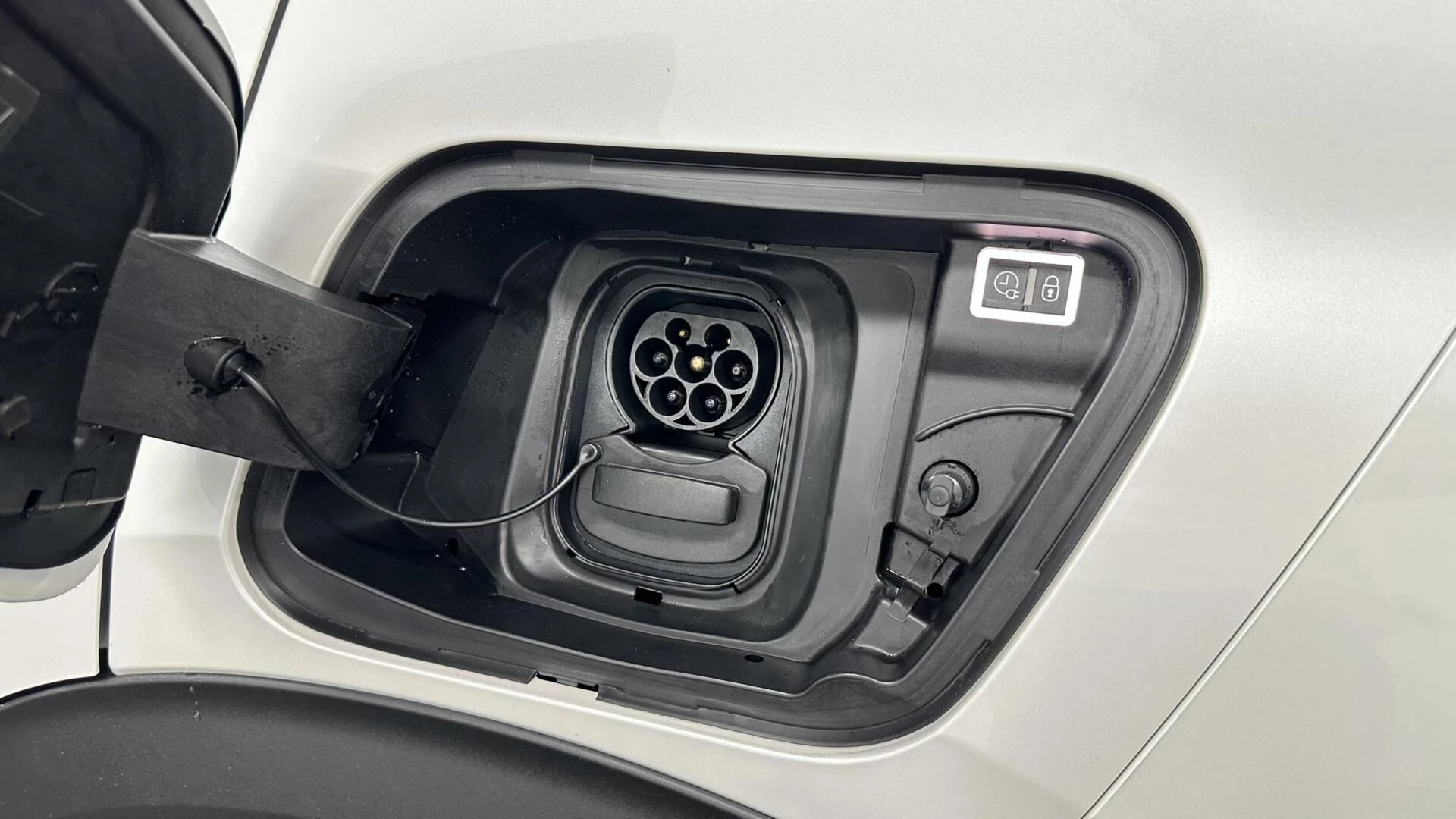 Hoofdafbeelding Peugeot e-2008