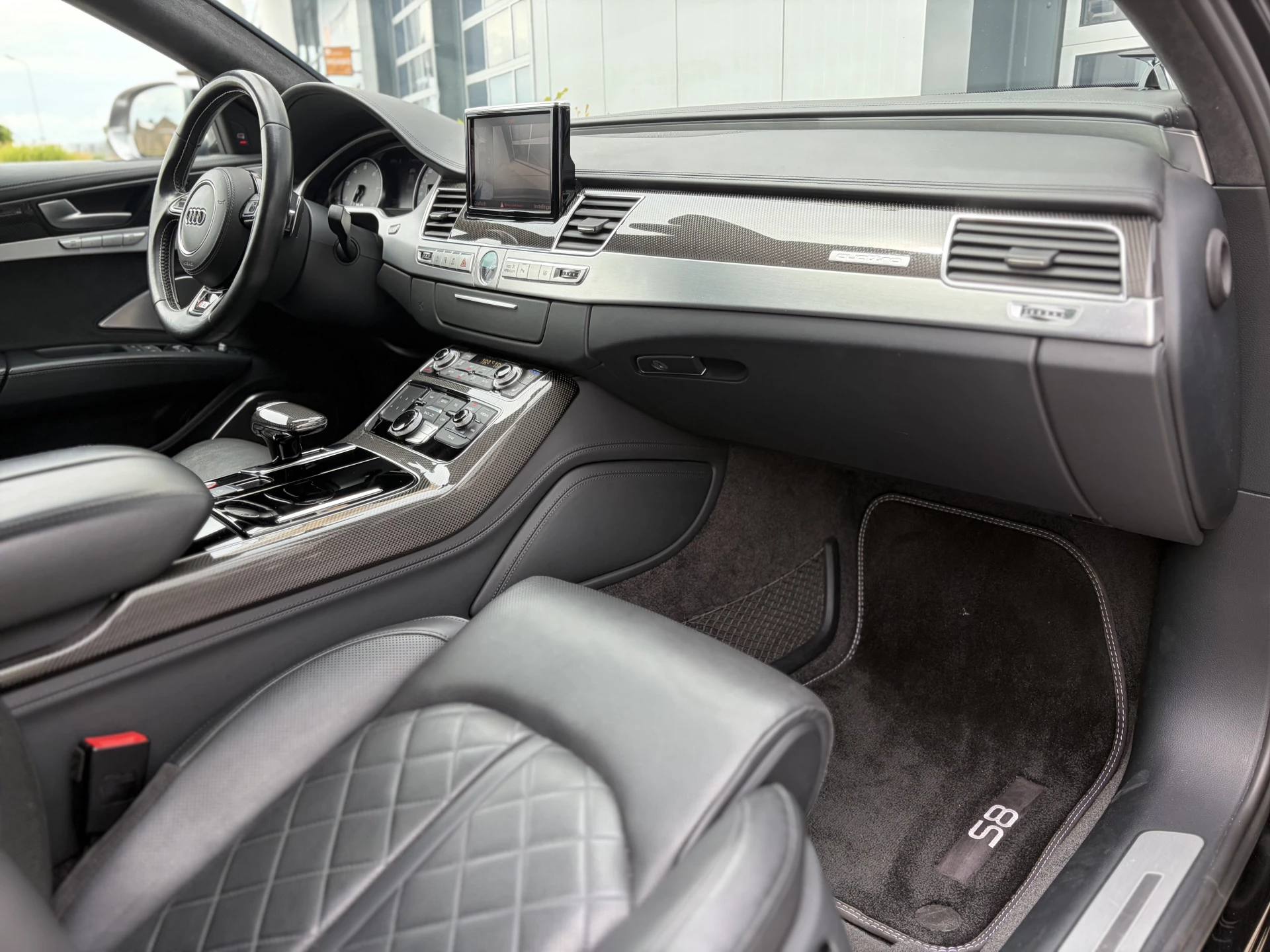 Hoofdafbeelding Audi A8