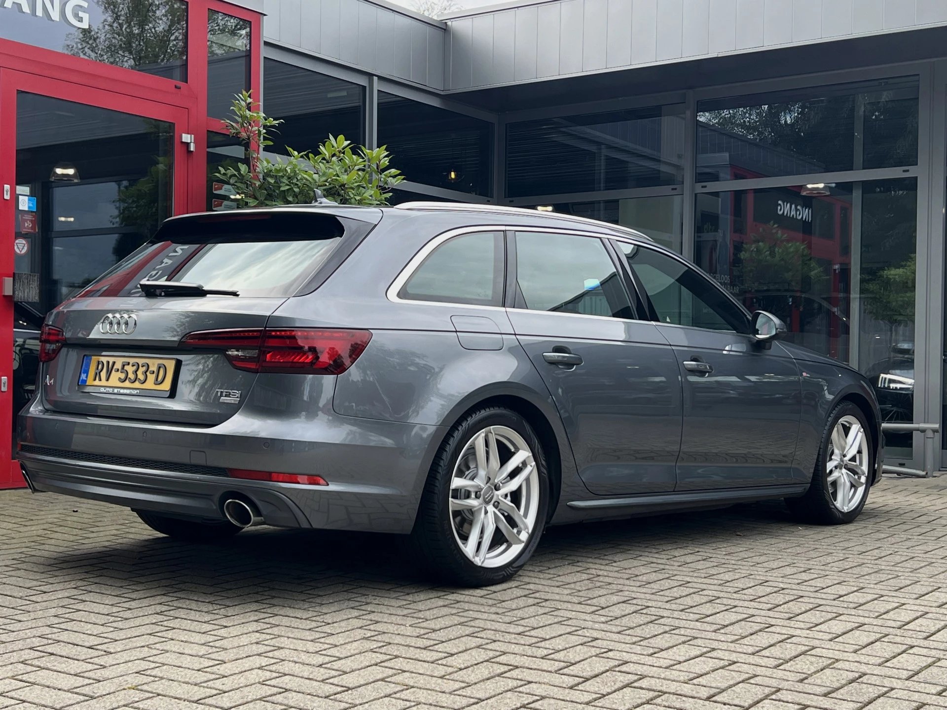 Hoofdafbeelding Audi A4