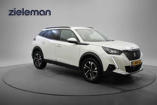 Peugeot 2008 1.2 PureTech Allure Pack Automaat - Carplay, Camera, half Leer, Keyless, Stoelverw.