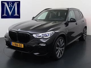 BMW X5 xDrive45e High Executive BOMVOL OPTIES| INDIVIDUAL| SOFTCLOSE| PANO| LASER LED| ALCANTARA HEMEL| HARMAN KARDON| DRIVING ASS. PROF| HEAD-UP| 360 CAMERA| ACHTERBANK VERWARMING| 22 INCH| STUURVERWARMING , ACHTERAS BESTURING| ETC...|