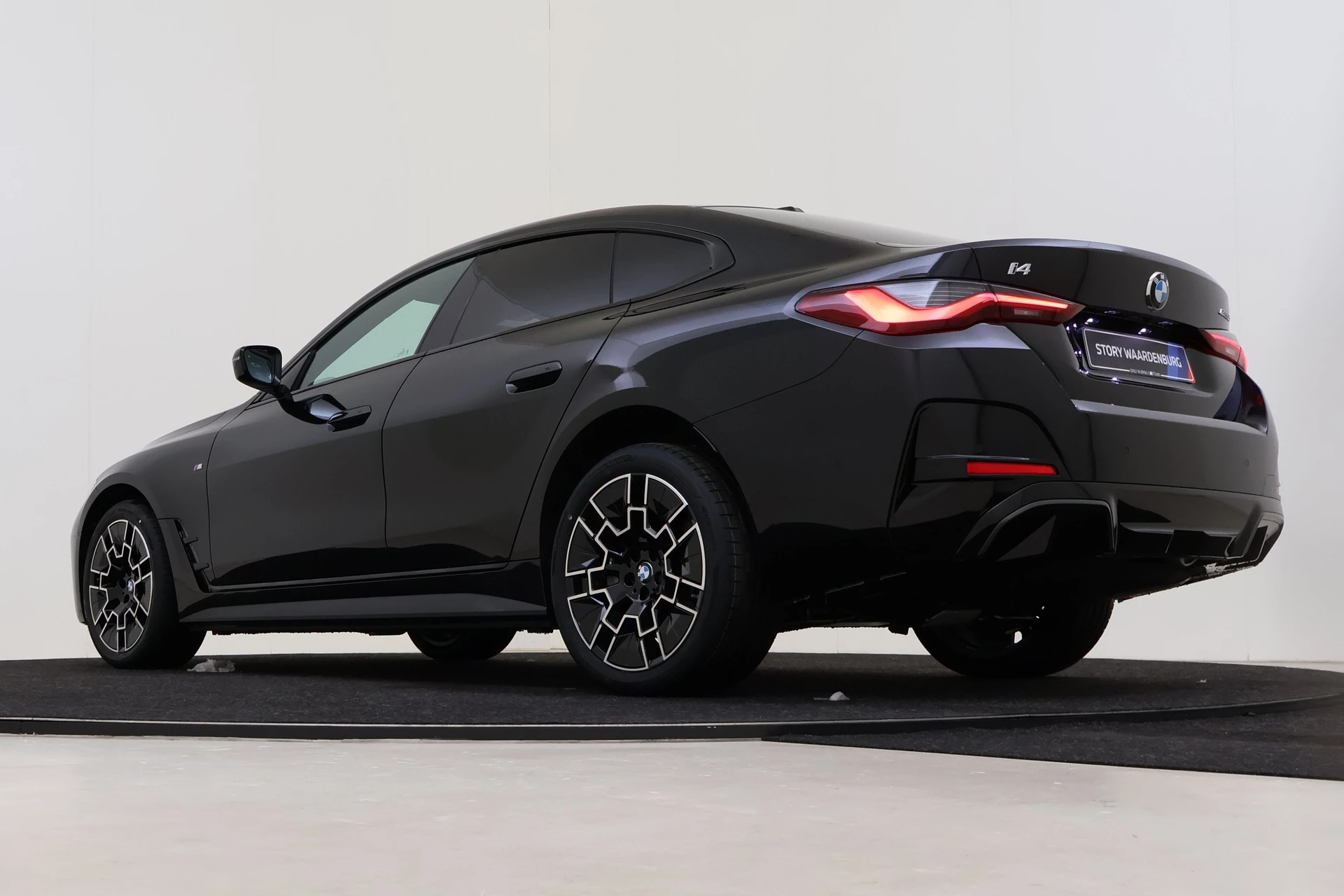 Hoofdafbeelding BMW i4