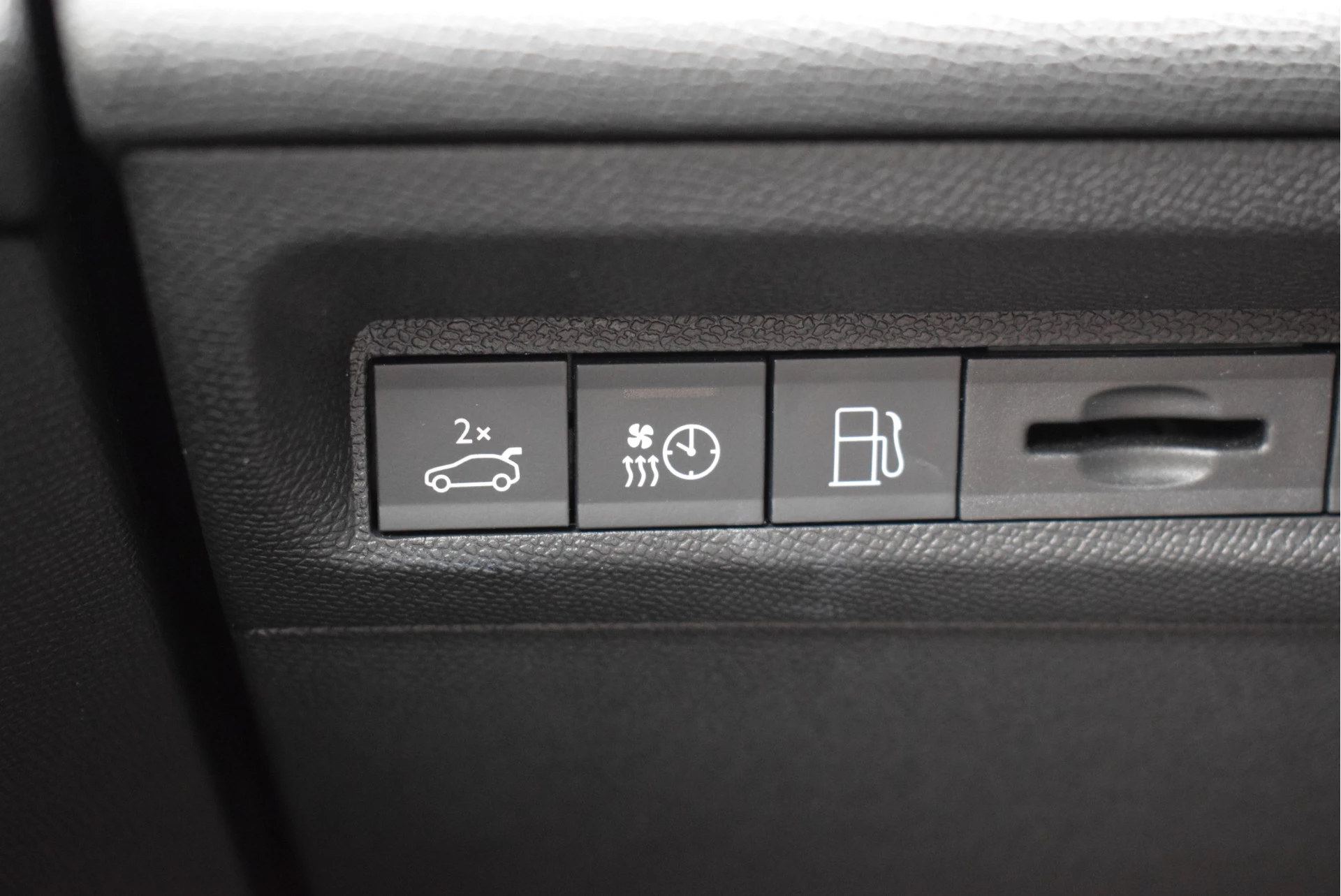 Hoofdafbeelding Peugeot 408