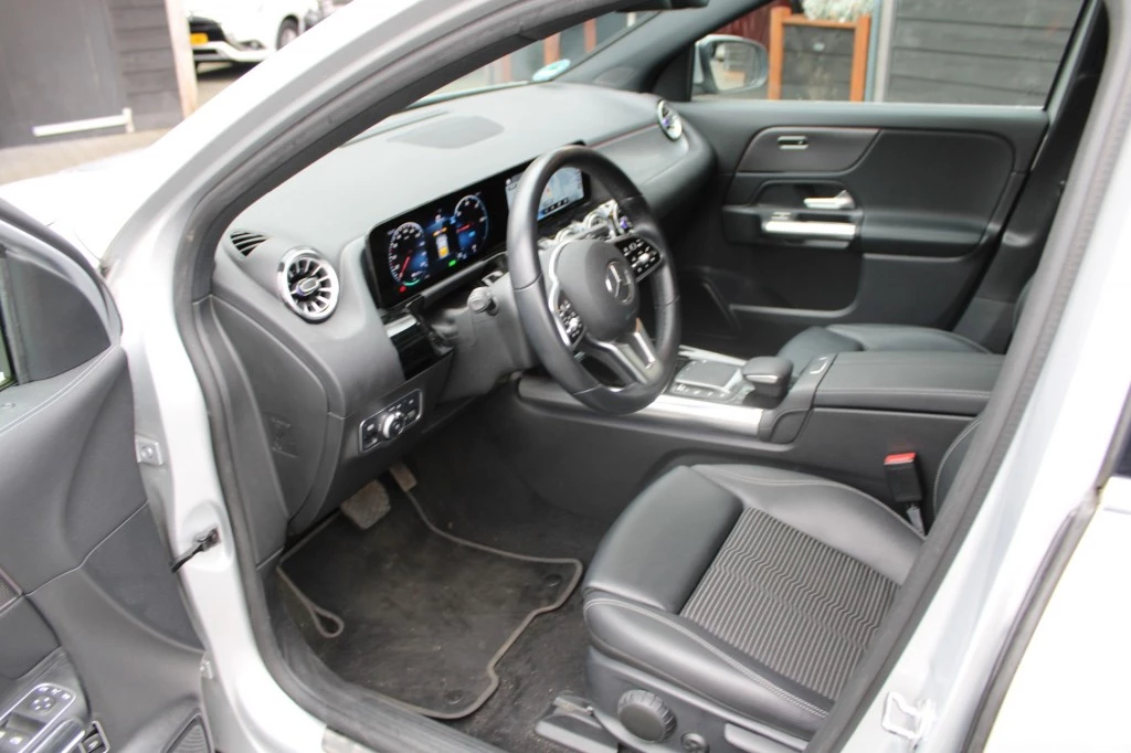 Hoofdafbeelding Mercedes-Benz EQA