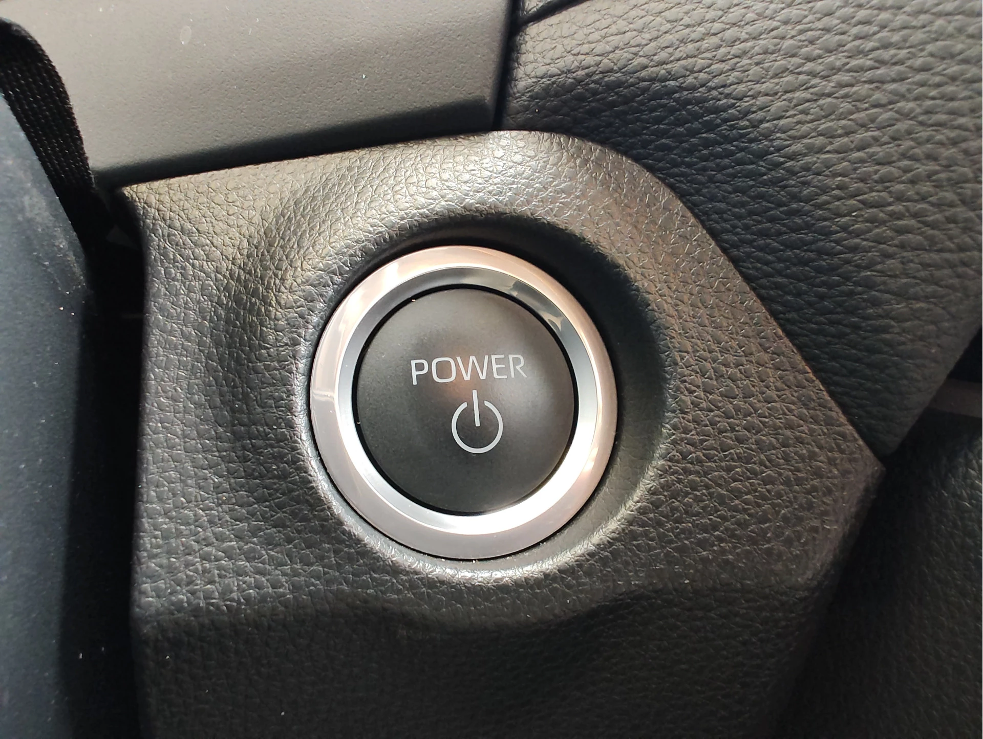 Hoofdafbeelding Suzuki Across