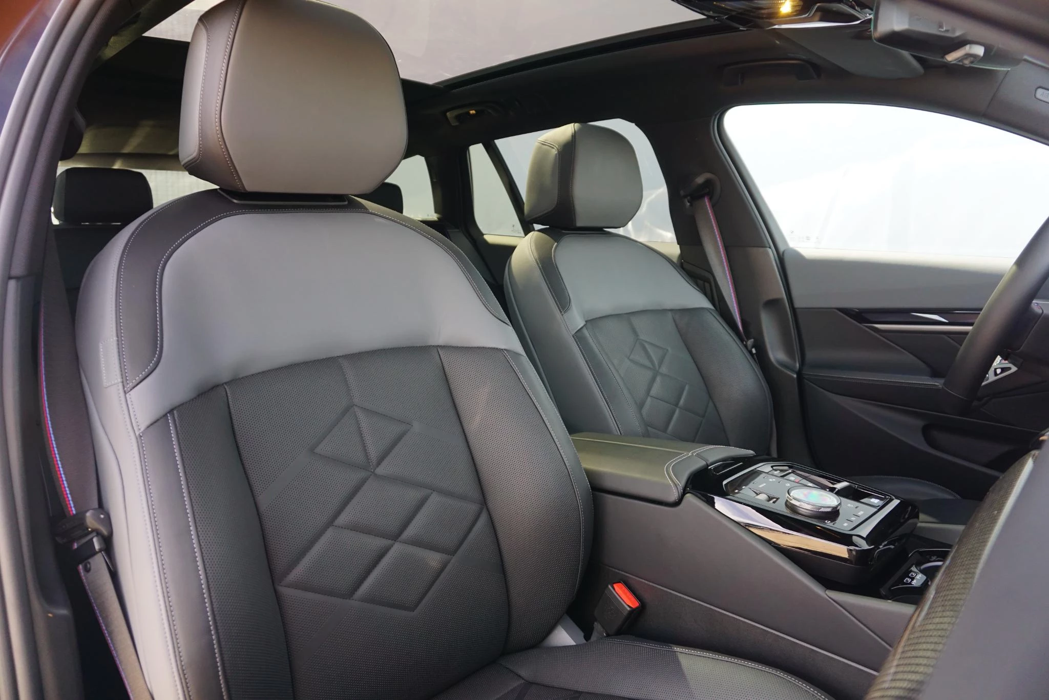 Hoofdafbeelding BMW i5