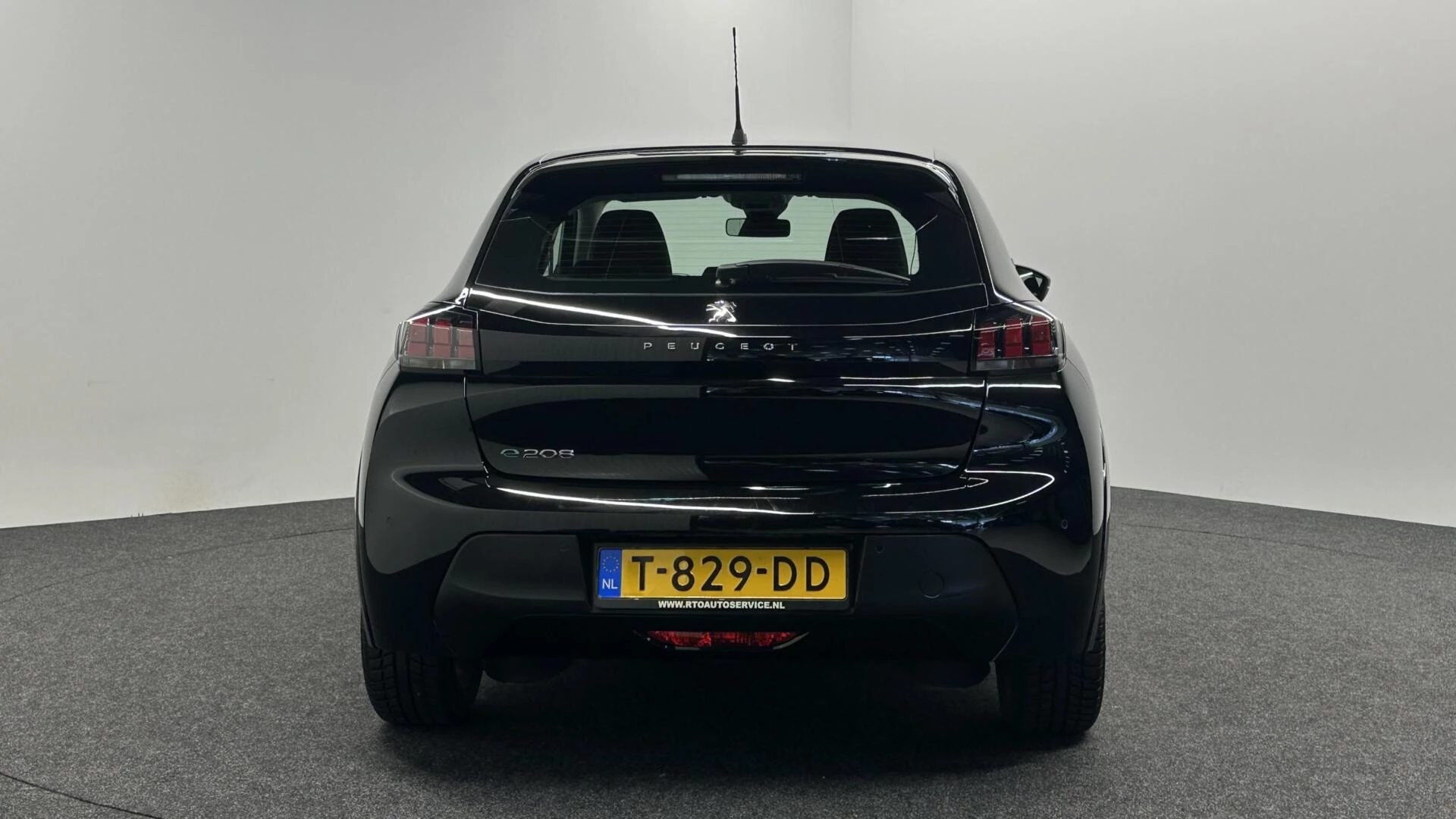 Hoofdafbeelding Peugeot e-208