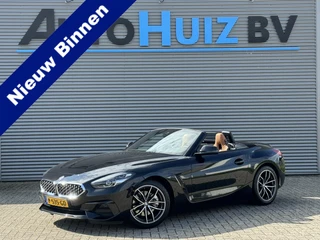 Hoofdafbeelding BMW Z4 BMW Z4 Roadster sDrive20i High Executive Sport Line Harman - Kardon LED Leder 18 inch DAB Stuurverwarming Stoelverwarming Achteruitrijcamera