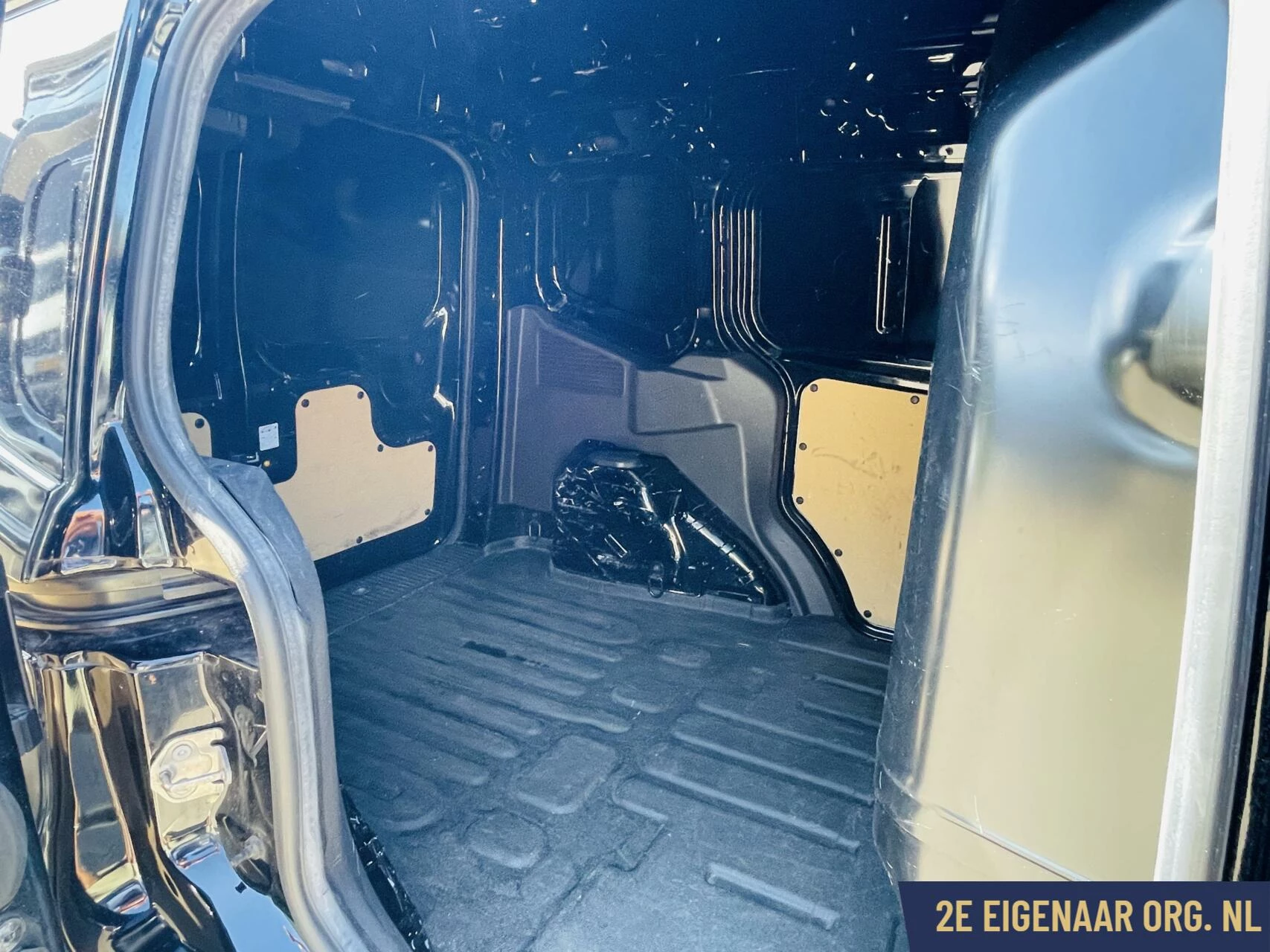 Hoofdafbeelding Ford Transit Courier
