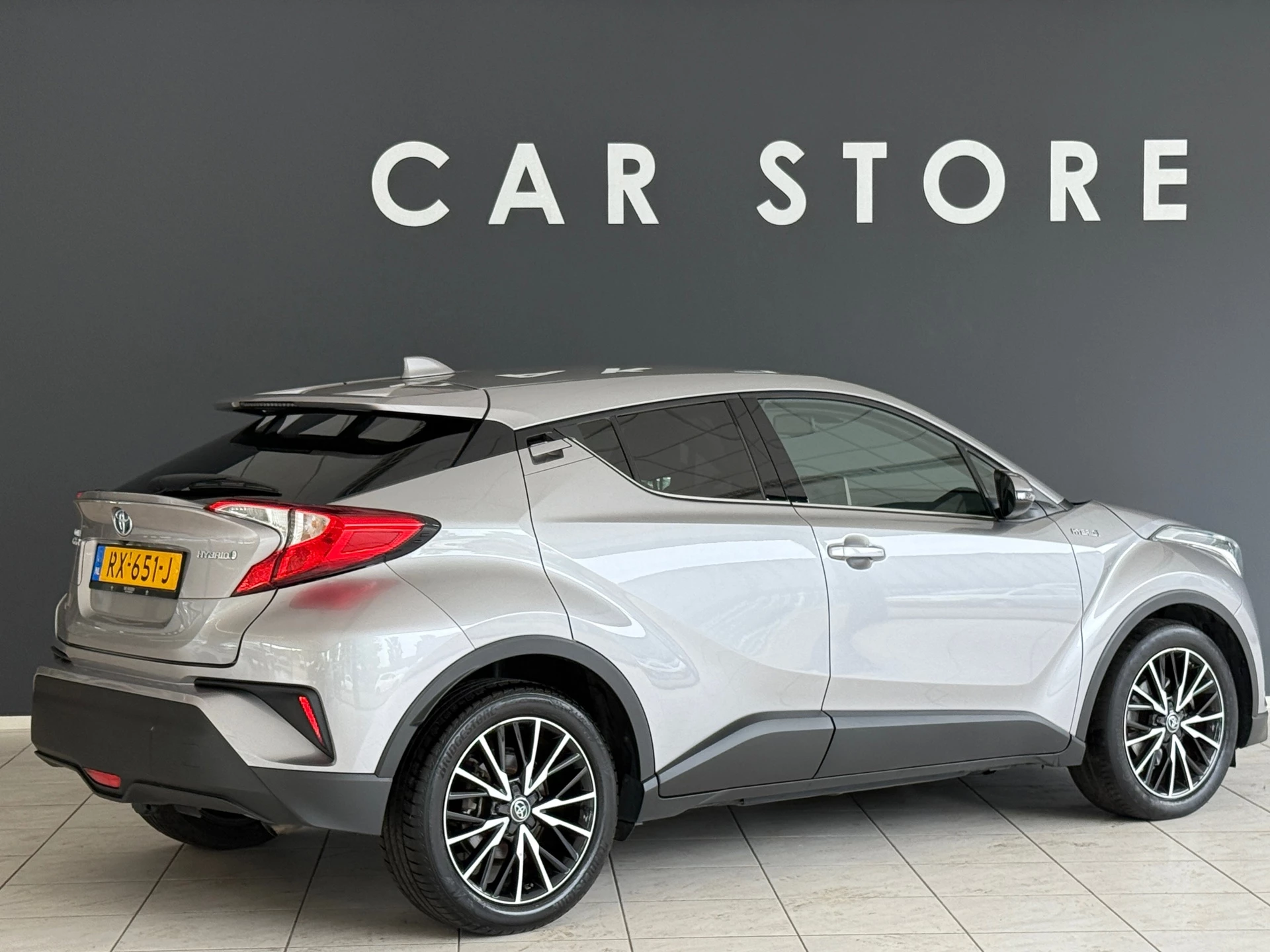 Hoofdafbeelding Toyota C-HR