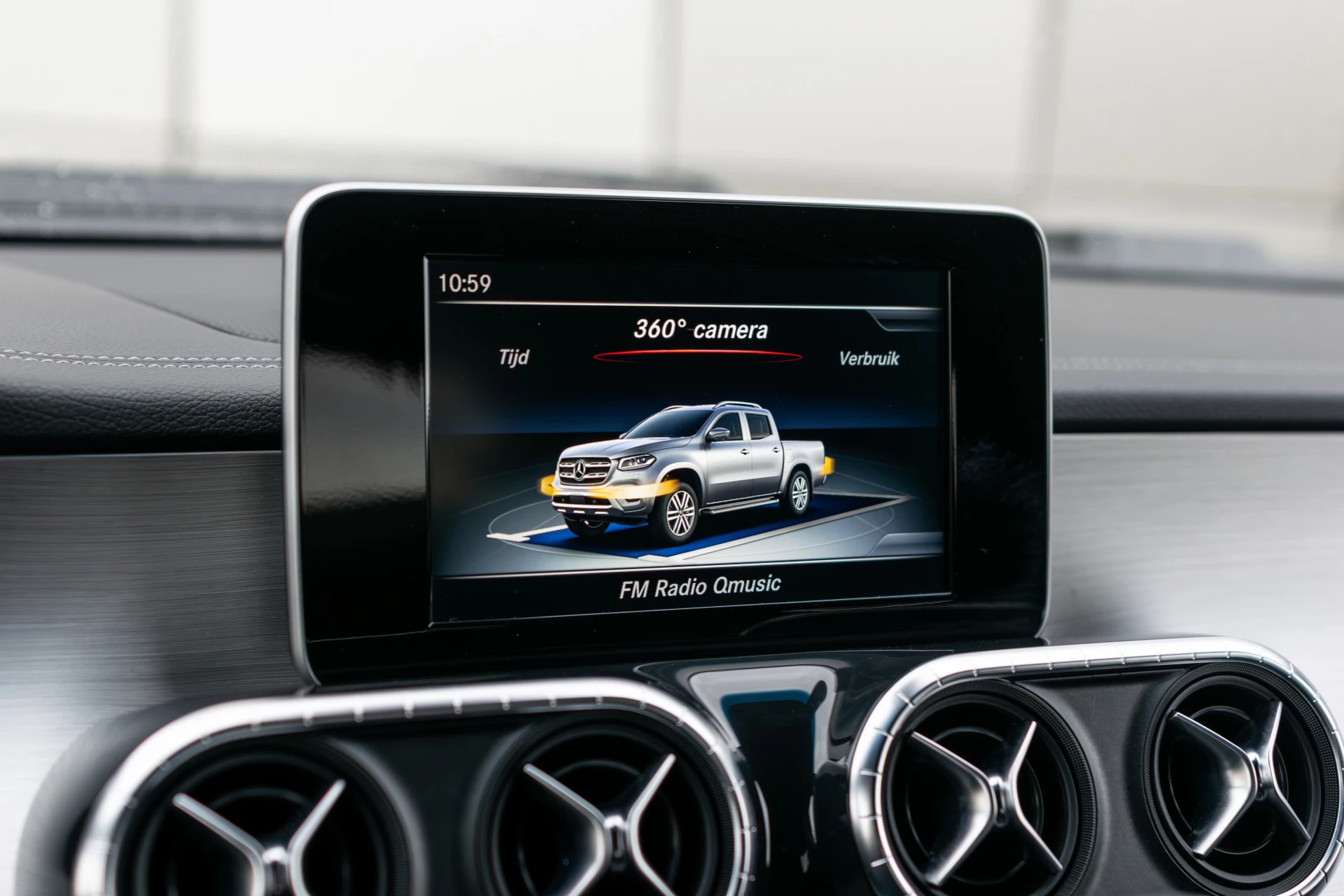 Hoofdafbeelding Mercedes-Benz X-Klasse