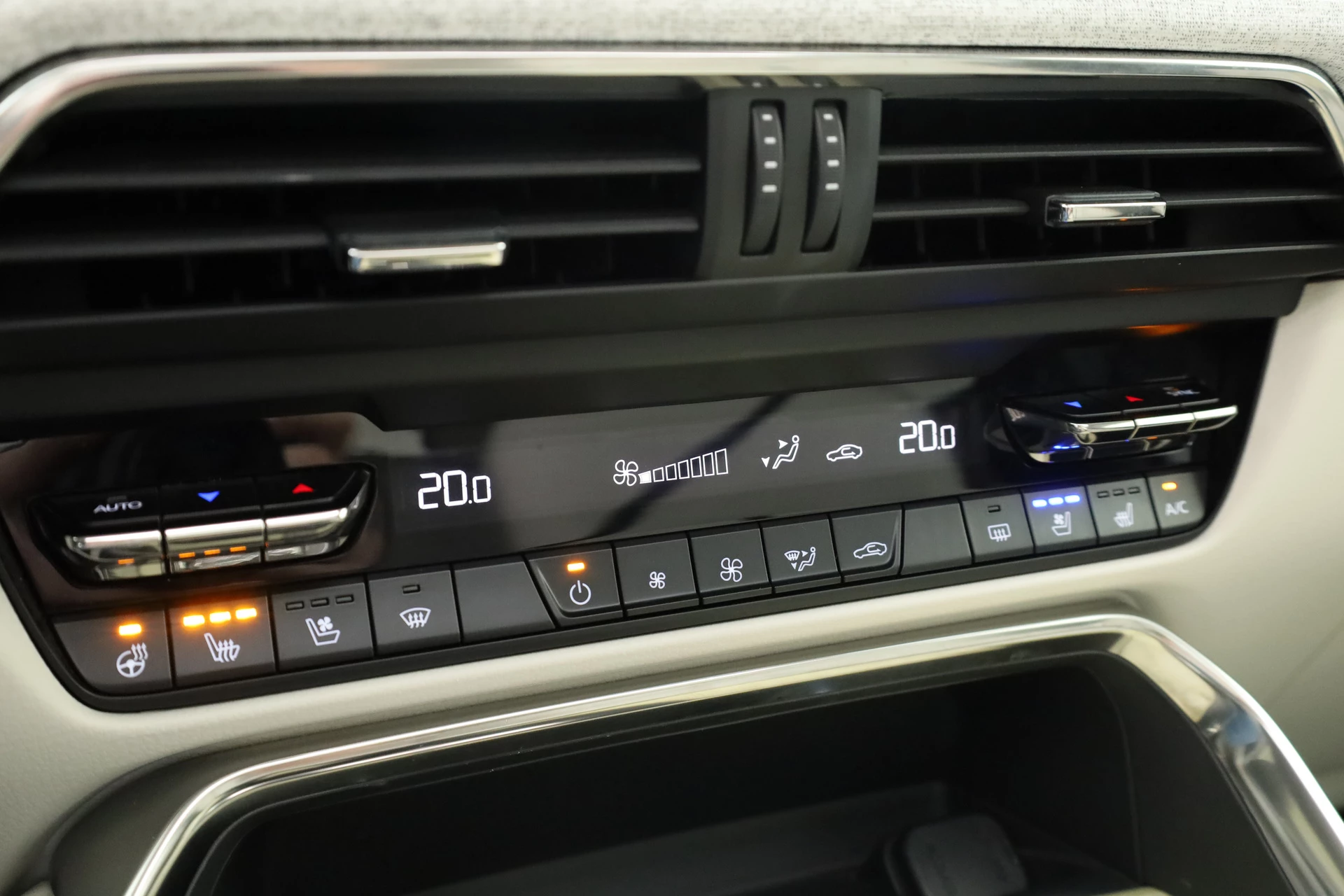 Hoofdafbeelding Mazda CX-60