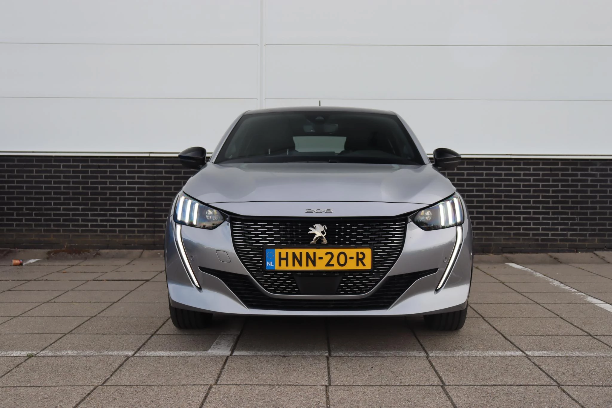 Hoofdafbeelding Peugeot e-208