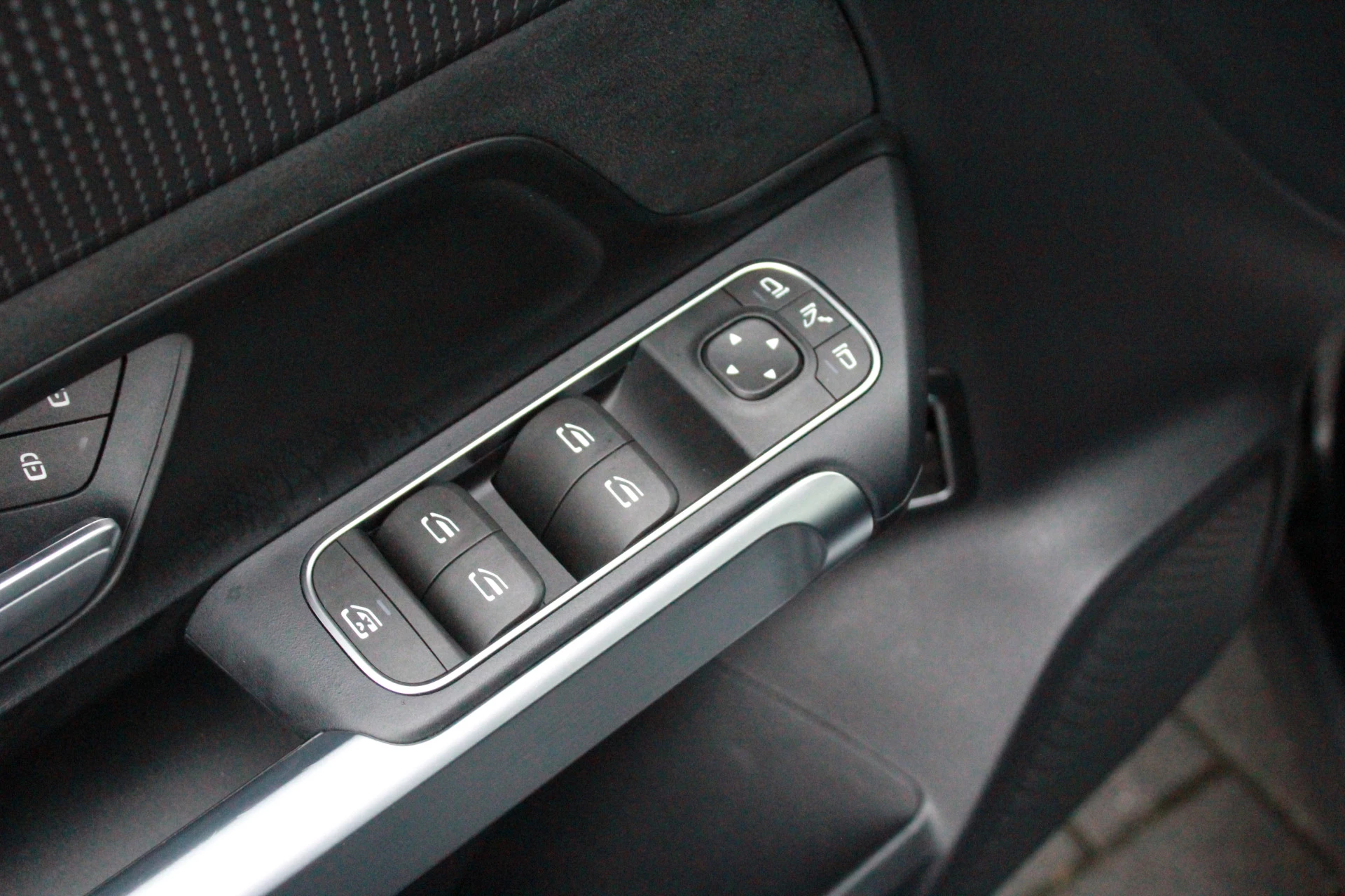 Hoofdafbeelding Mercedes-Benz EQB