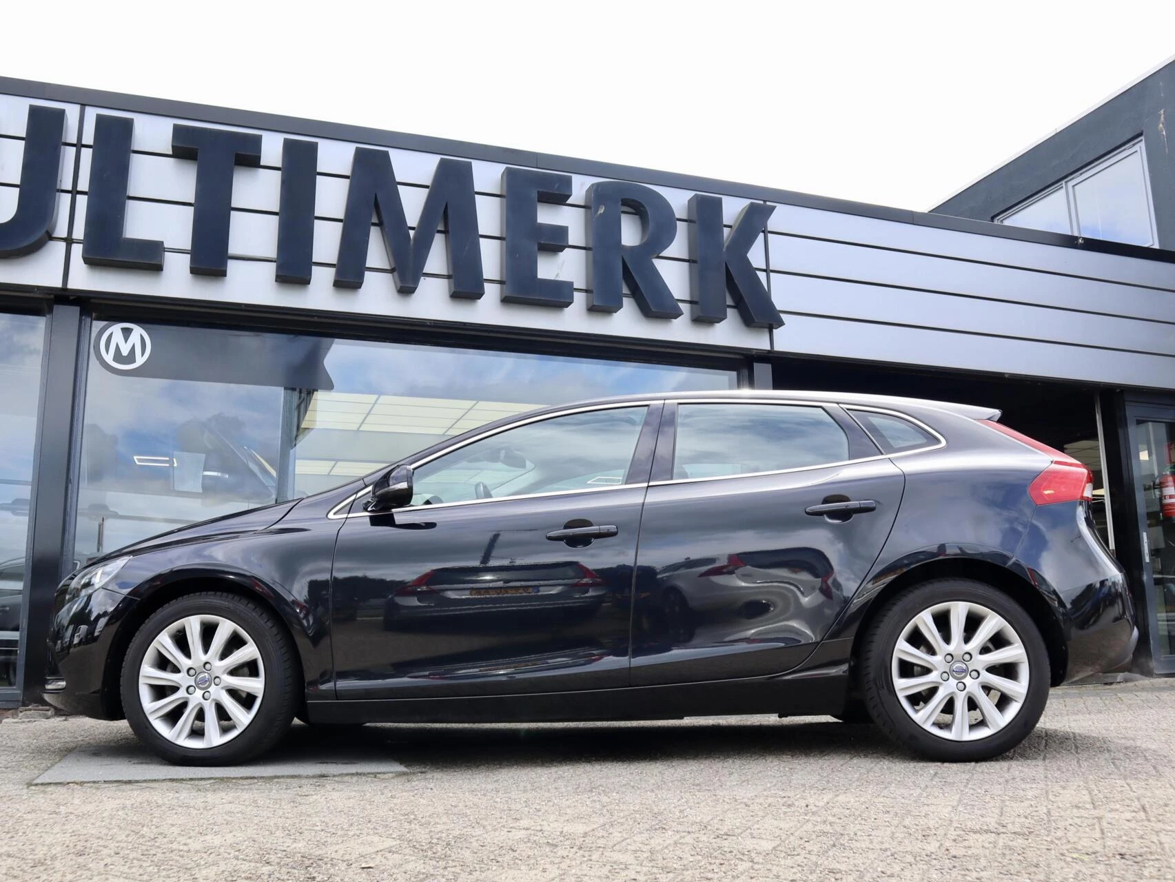 Hoofdafbeelding Volvo V40