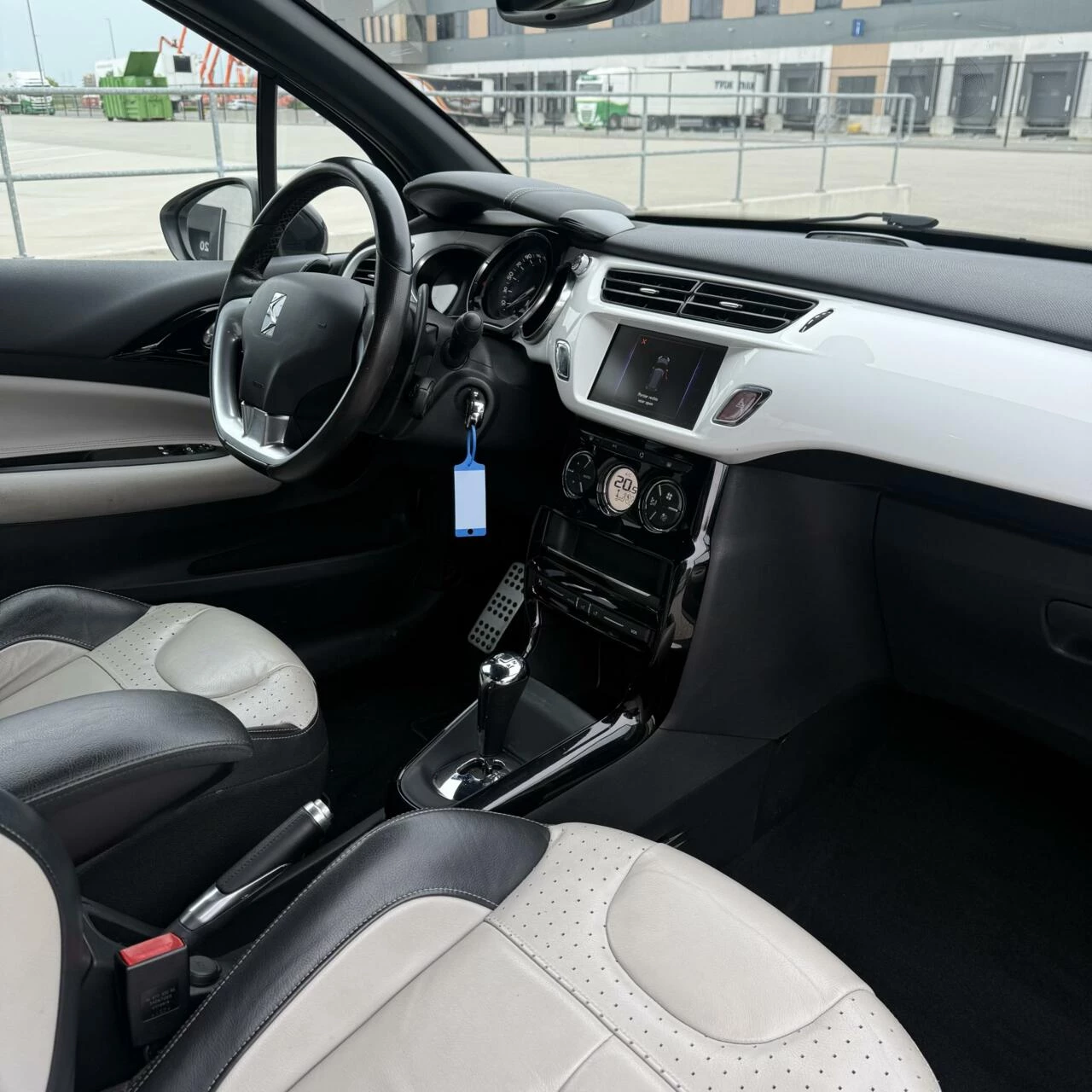 Hoofdafbeelding DS DS 3