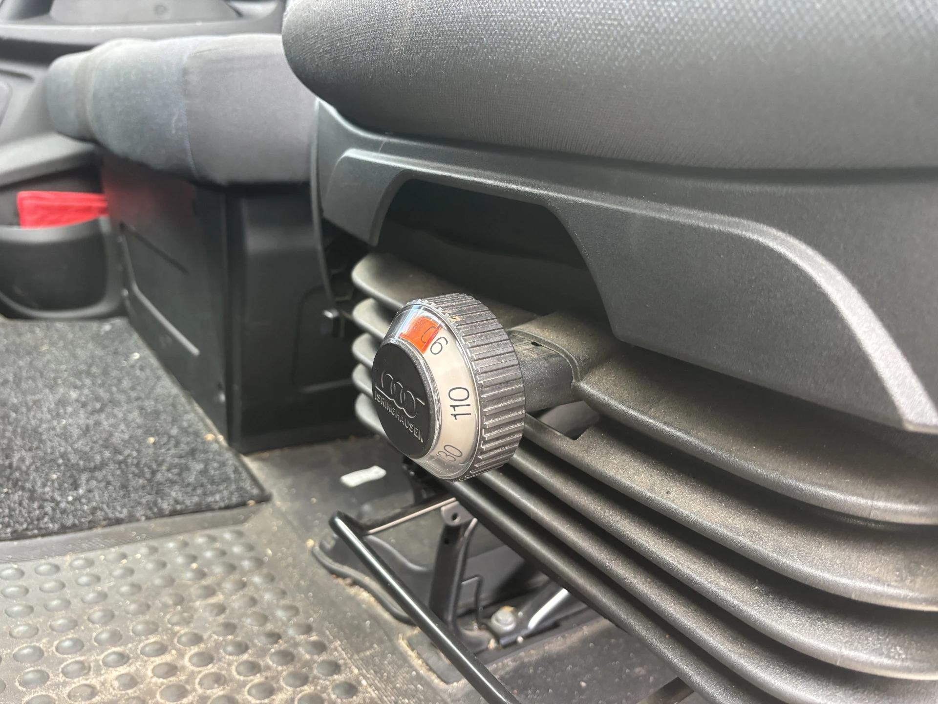 Hoofdafbeelding Iveco 40C18 3.0 180 PK Automaat Be Trekker + Autotransporter Tijhof voor 3 auto's