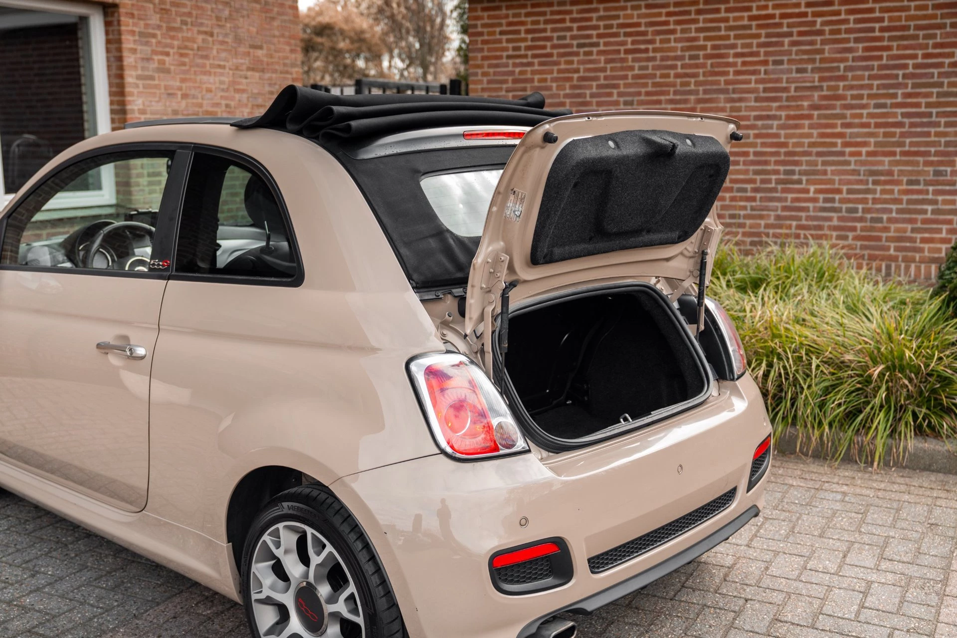Hoofdafbeelding Fiat 500C