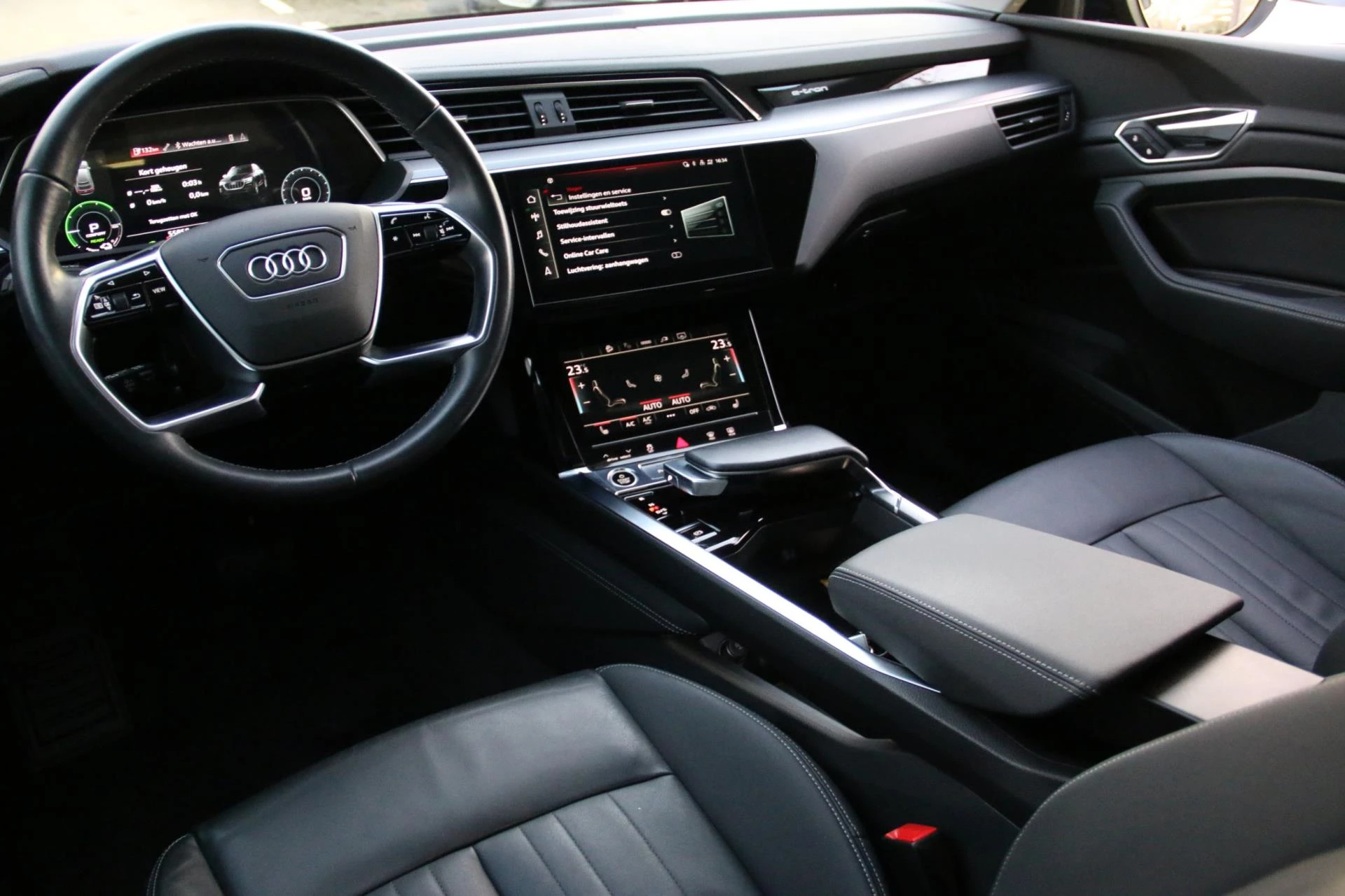 Hoofdafbeelding Audi e-tron