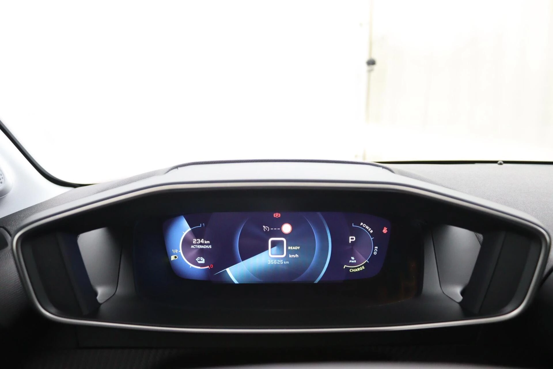 Hoofdafbeelding Peugeot e-208