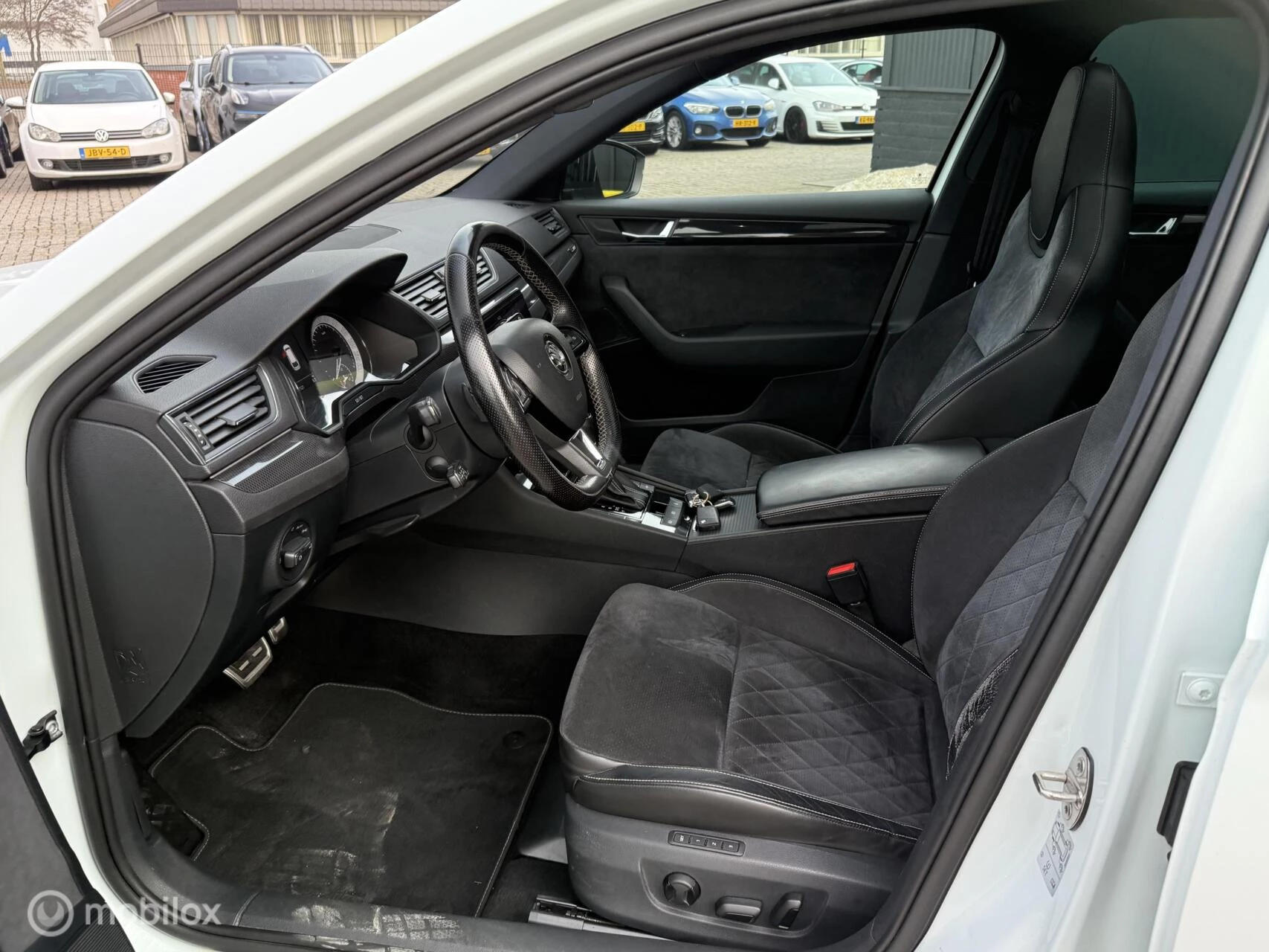 Hoofdafbeelding Škoda Superb