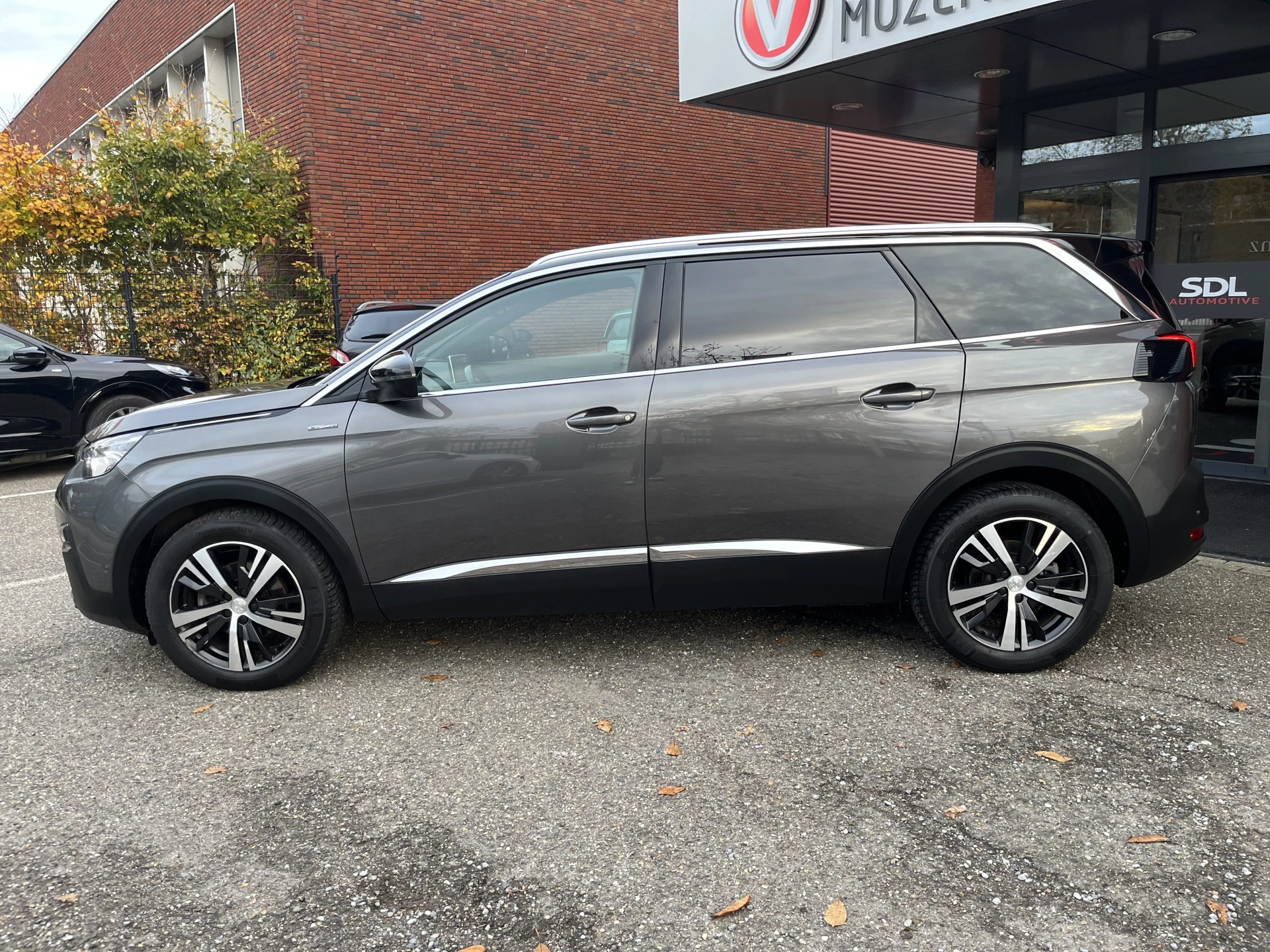 Hoofdafbeelding Peugeot 5008