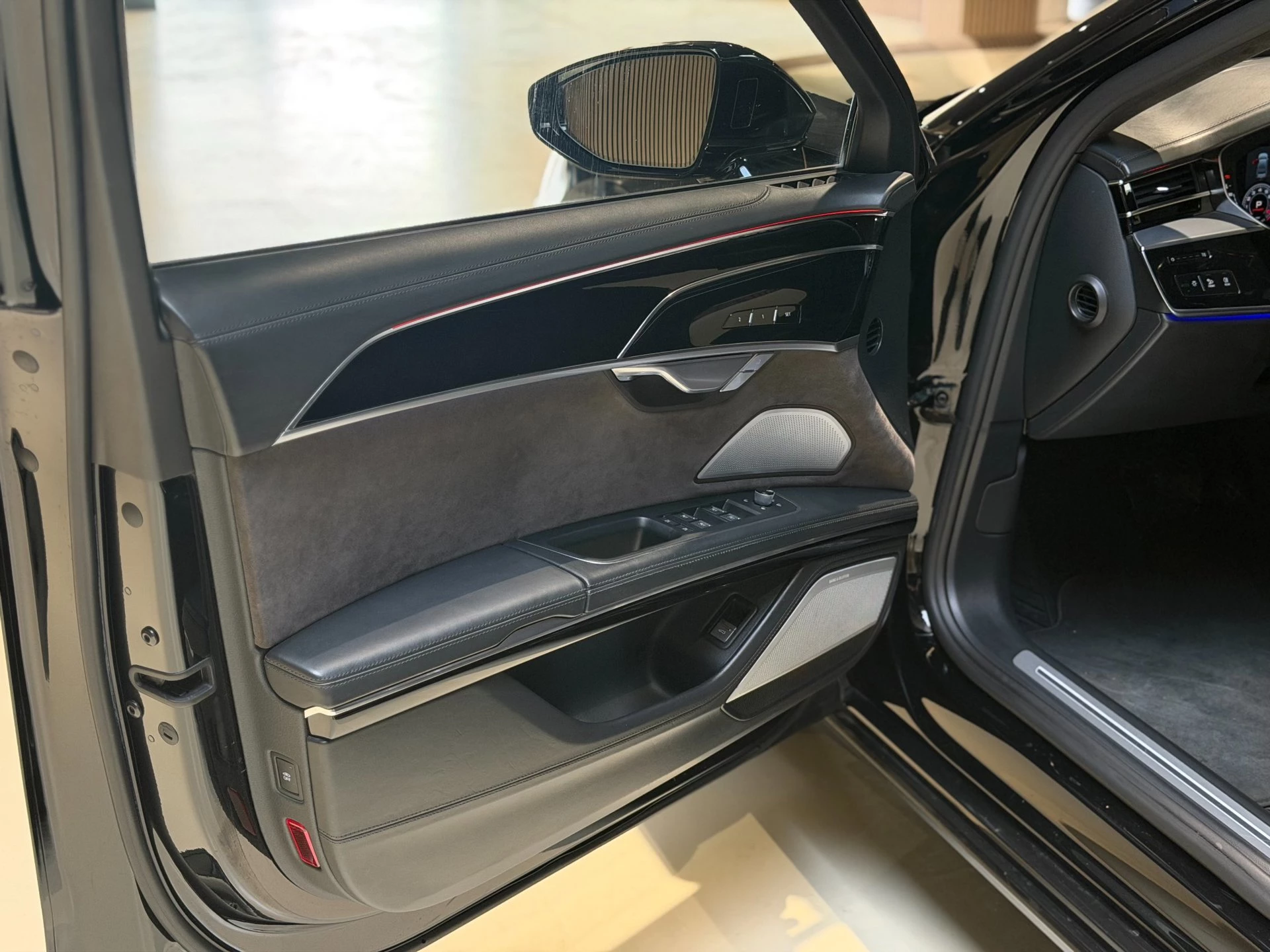 Hoofdafbeelding Audi A8