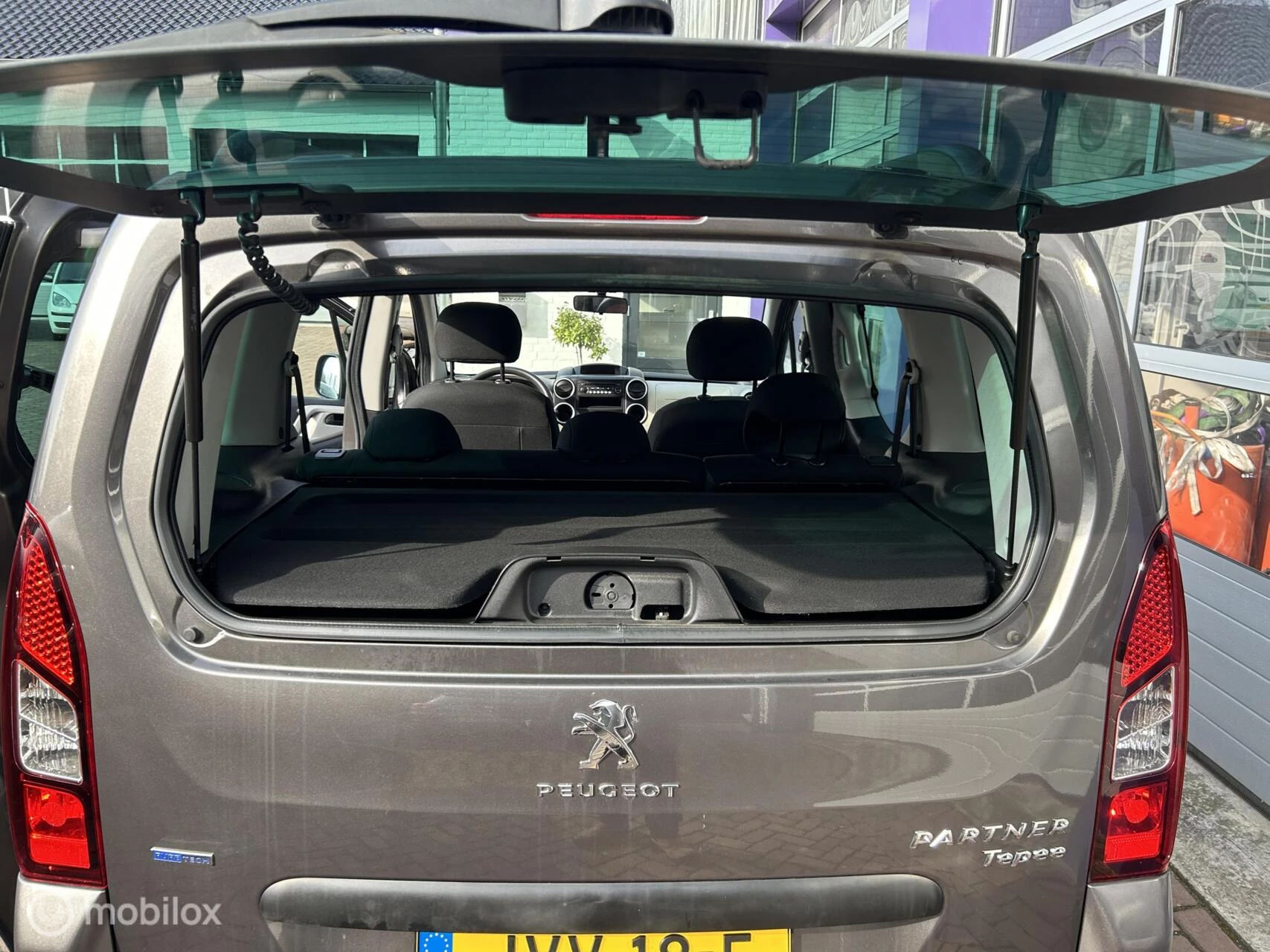 Hoofdafbeelding Peugeot Partner