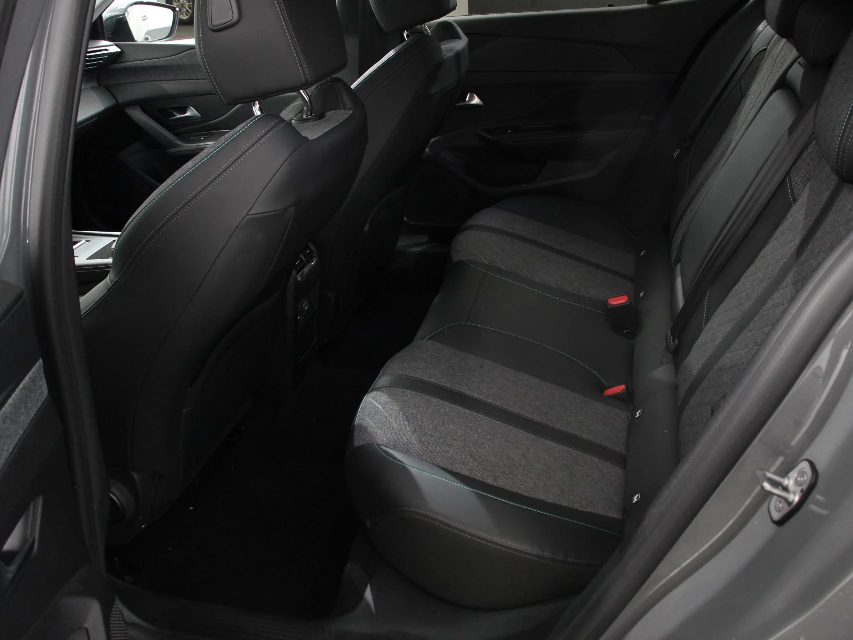 Hoofdafbeelding Peugeot 408